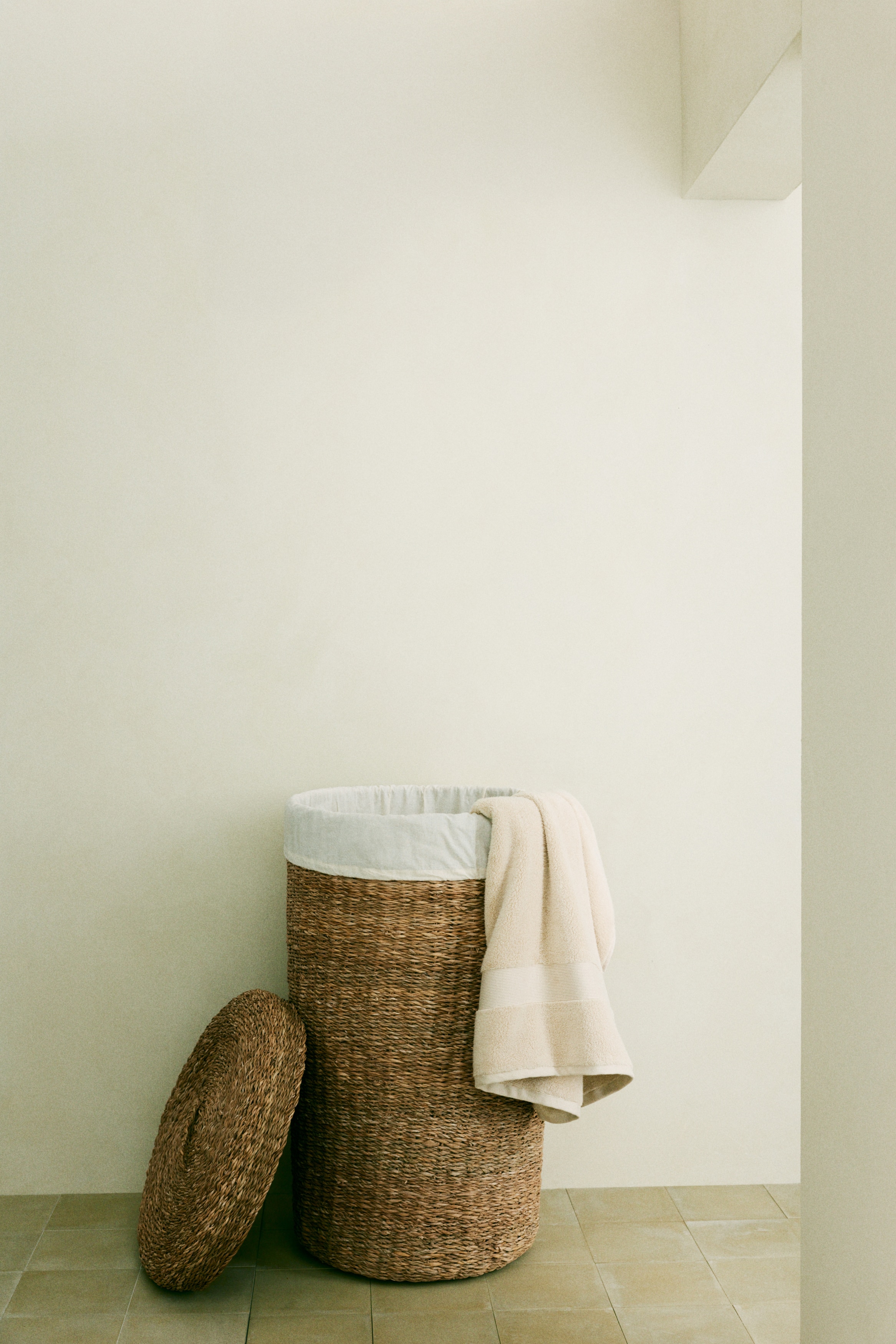 Extra stor tvättkorg i sjögräs - Beige