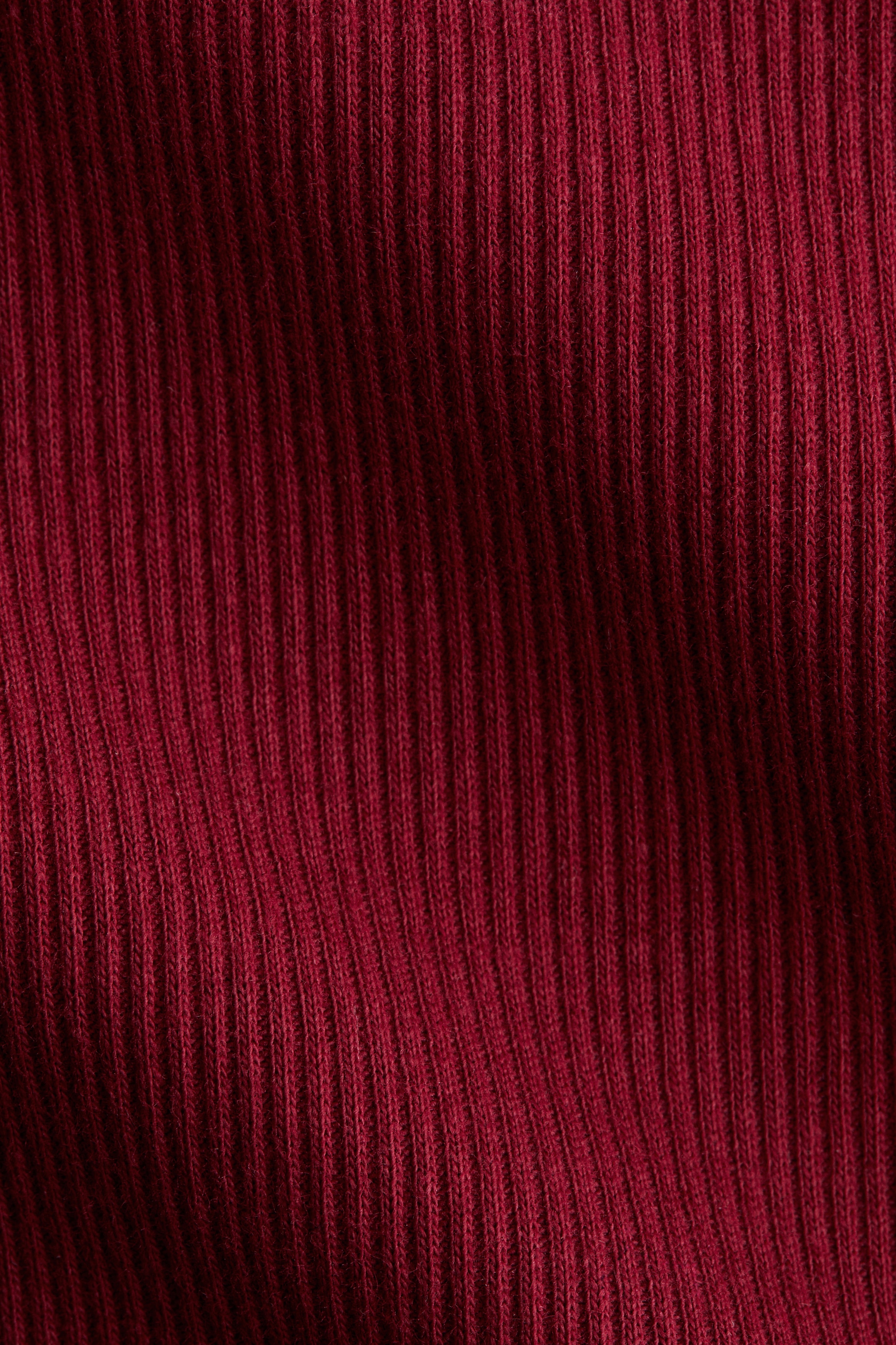 Ribbed boat-neck top