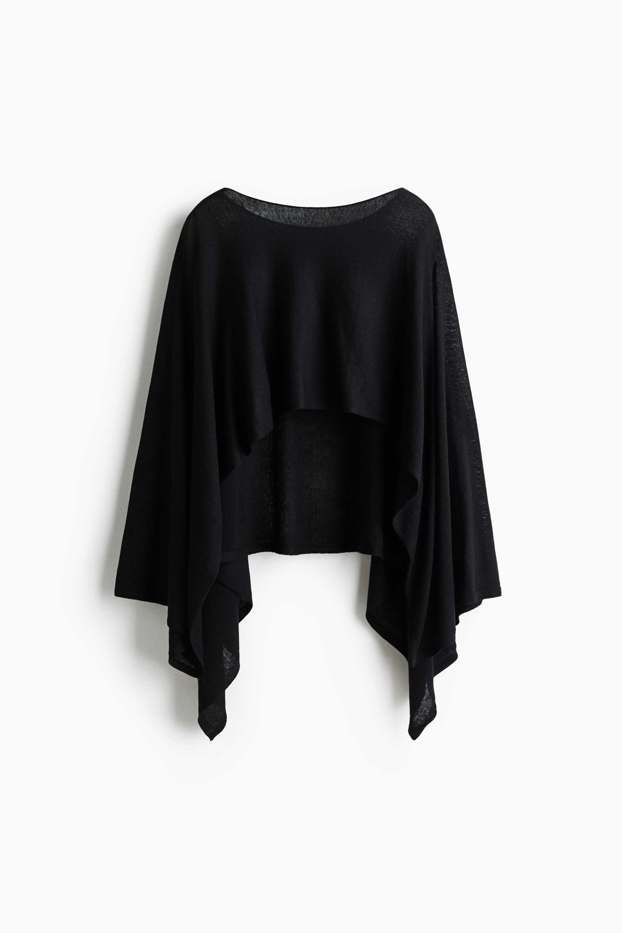 Cape en tricot à encolure bateau