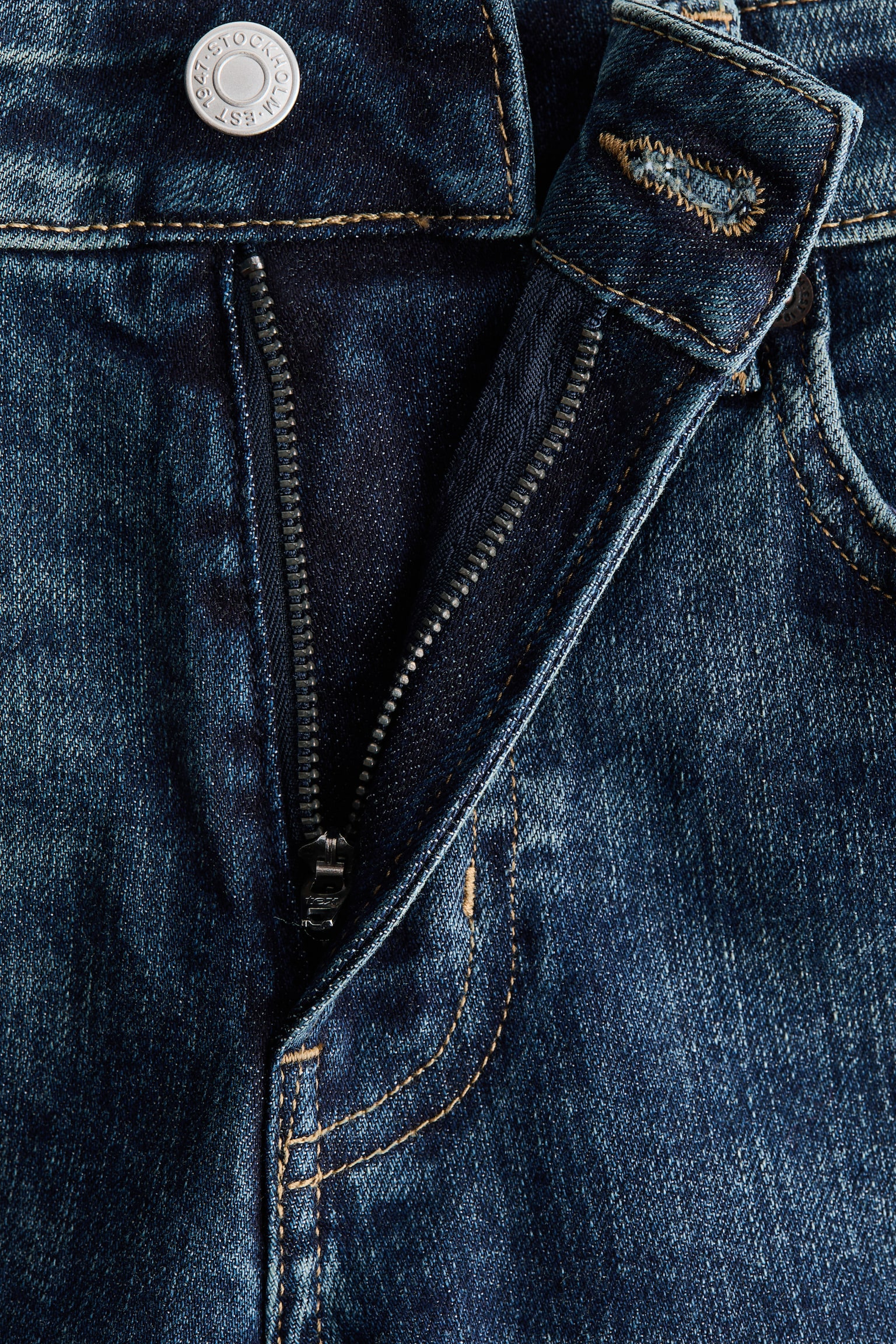 Женские джинсы H&M Skinny Regular-Waist, цвет: Тёмный джинсовый синий — фото 7