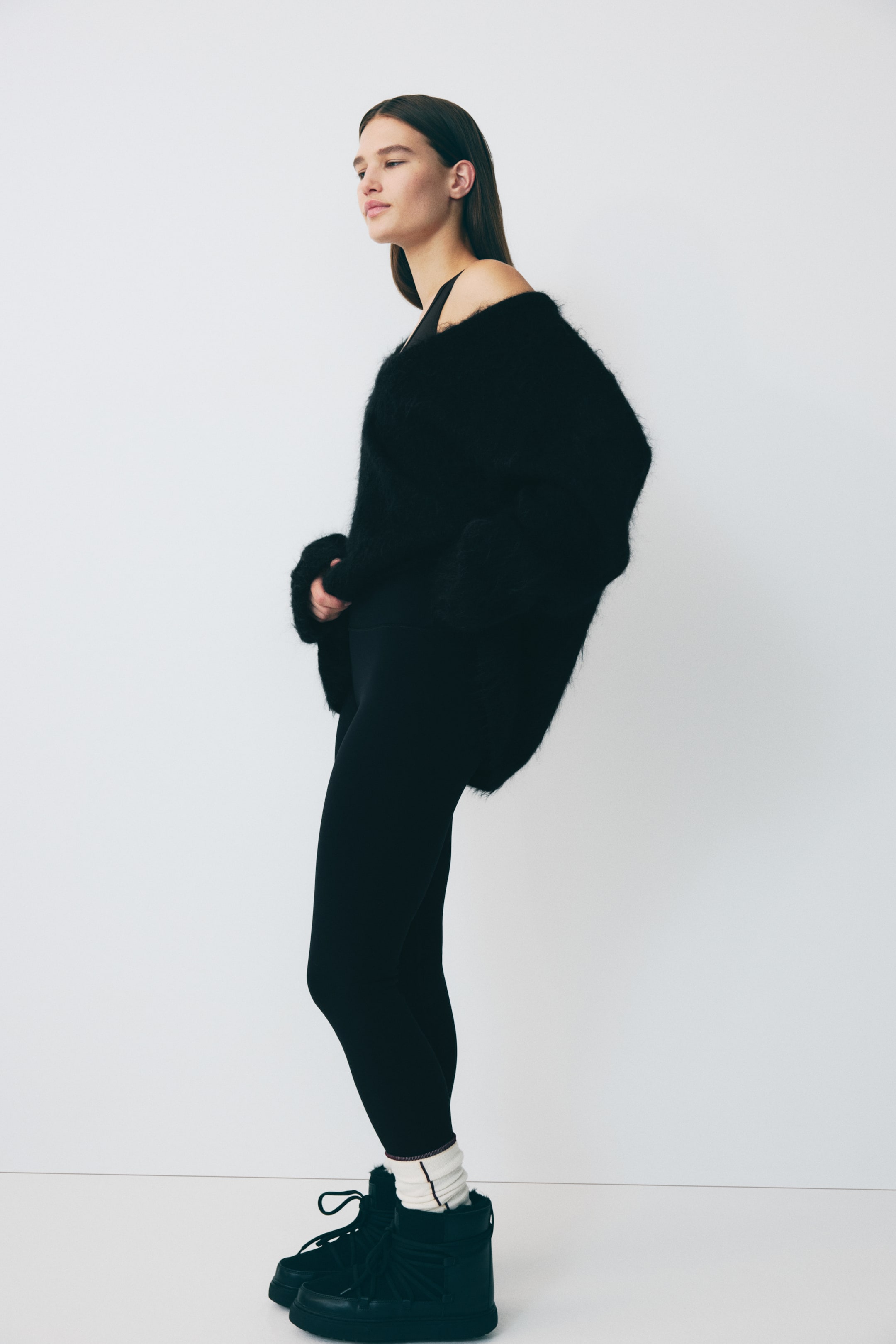 Visa större bild: Warming träningsleggings med ThermoMove™ - Svart - DAM | H&M SE 2