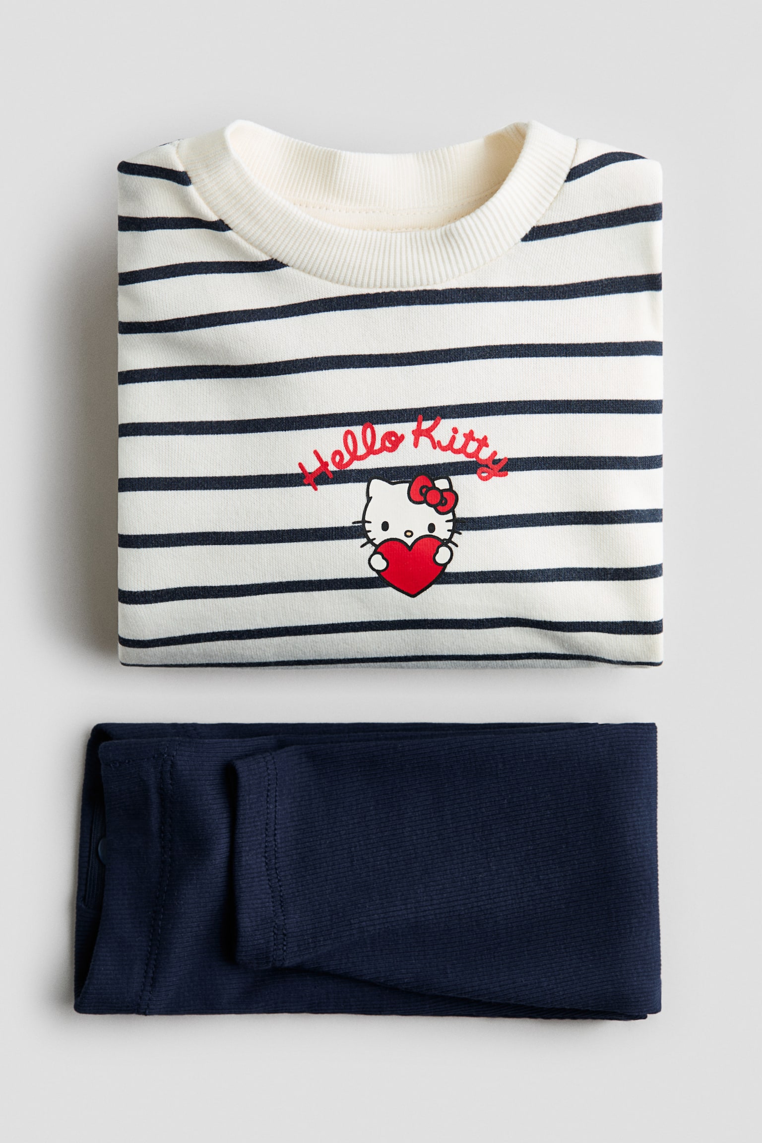 2-Piece Sweatshirt and Leggings Set - White/Hello Kitty/Cream/Minnie Mouse - 2