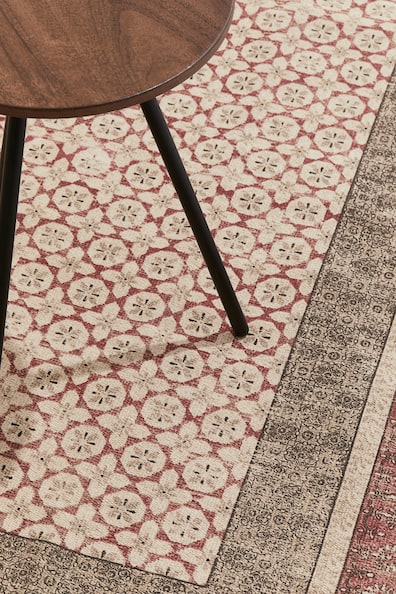 Patterned Rug with Fringe - Light brick red/patterned - Home All | H&M US