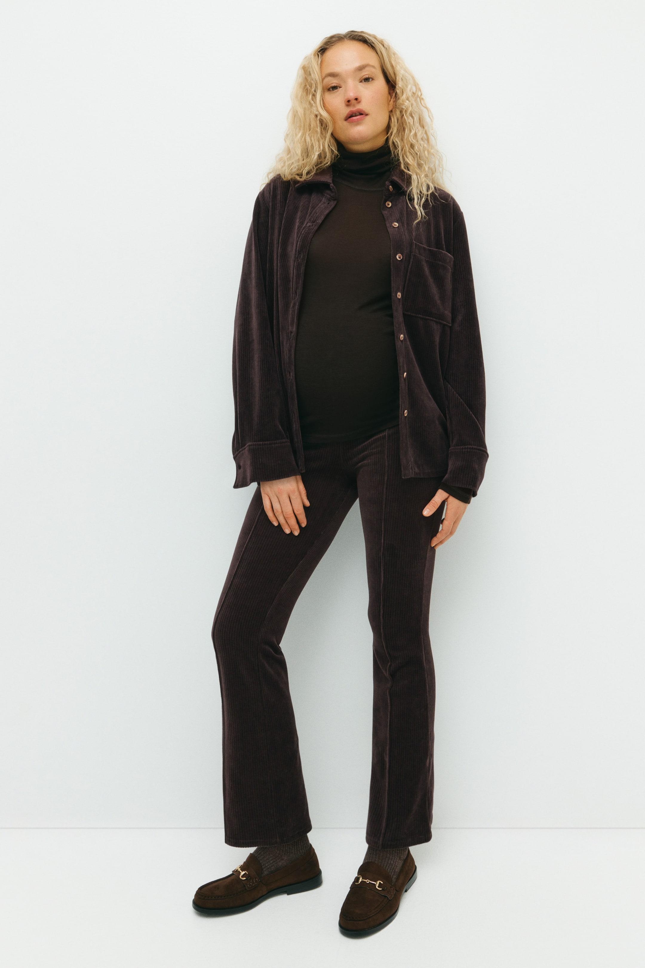 Visualizza immagine più grande: MAMA Camicia in velour a costine - Marrone scuro - DONNA | H&M IT 2