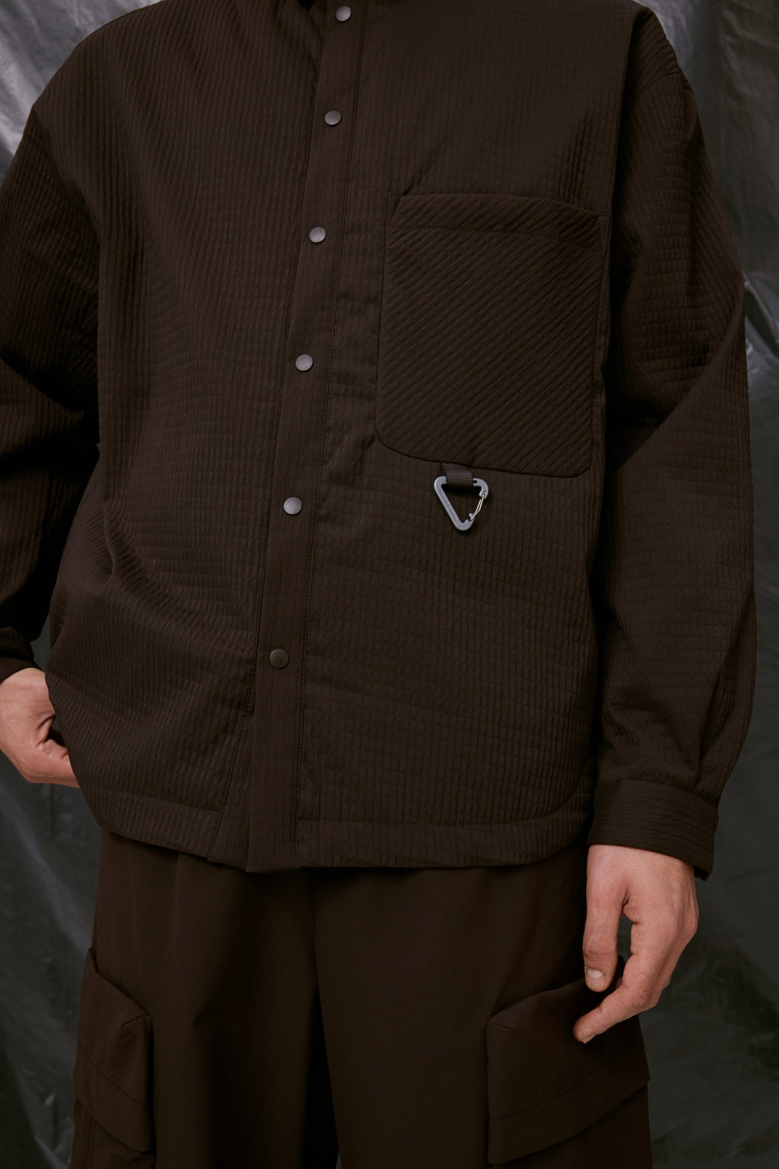 Overshirt i ThermoMove™ Oversized Fit - Mörkbrun - 6