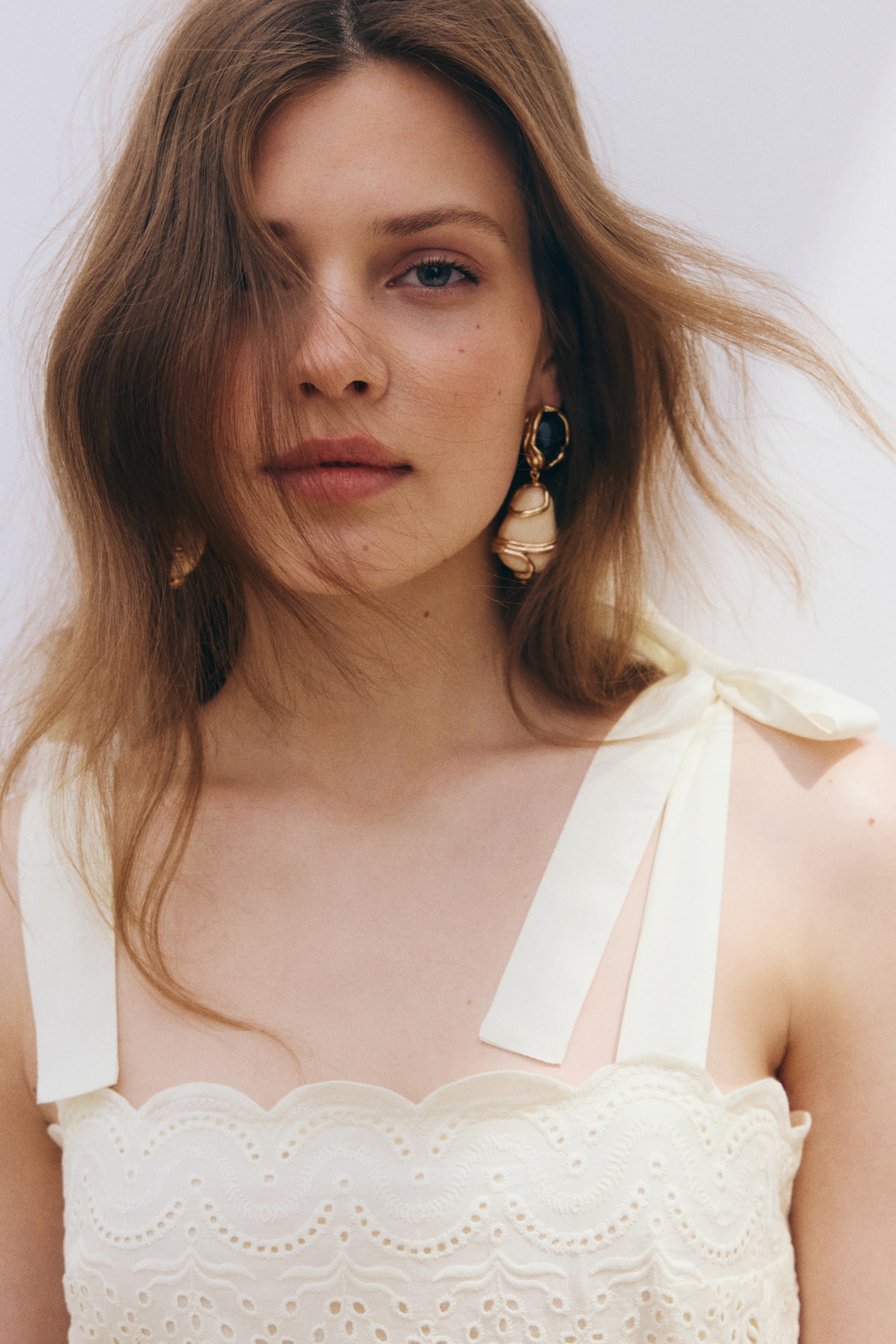 Robe en broderie anglaise avec bretelles à nouer-Crème - 5