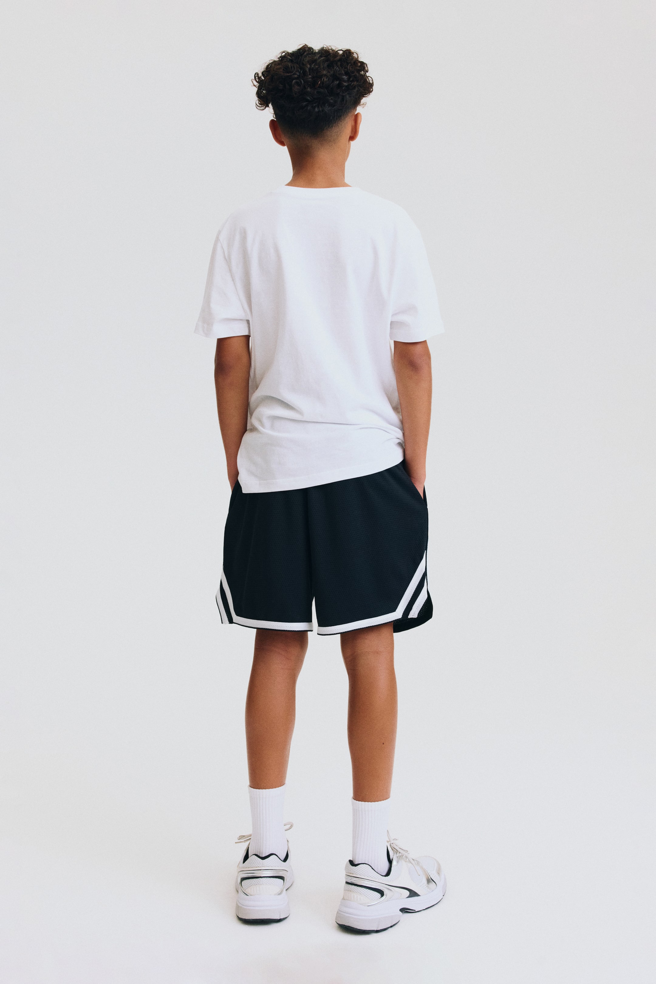 Детские шорты H&M Regular-Fit Basketball Shorts with DryMove™ — фото 6