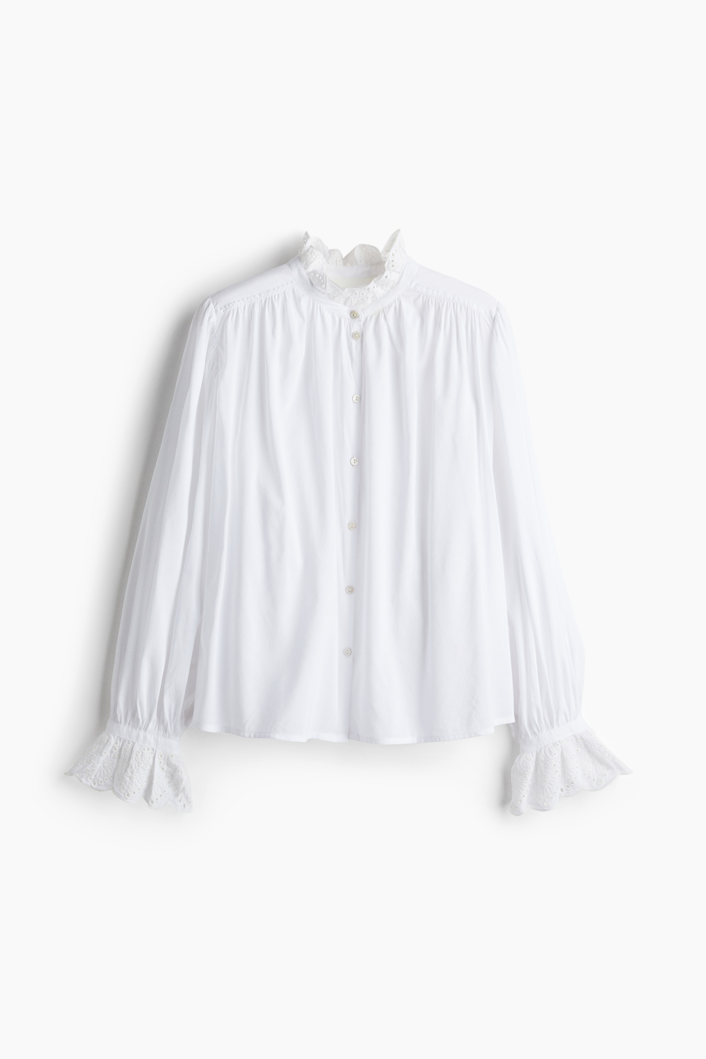 Broderie anglaise-detail blouse