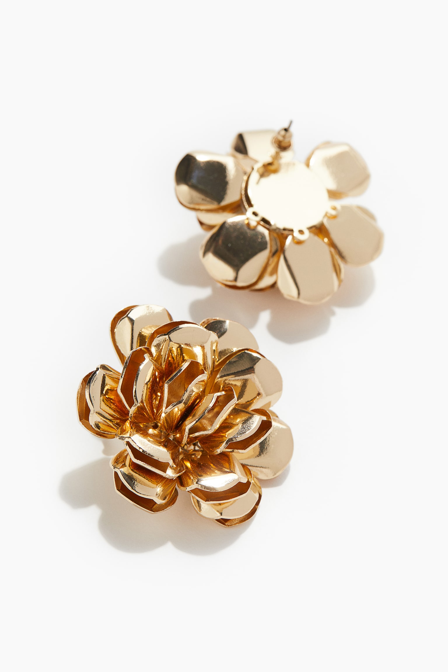 Flower Shaped Earrings - Gold colour - 3