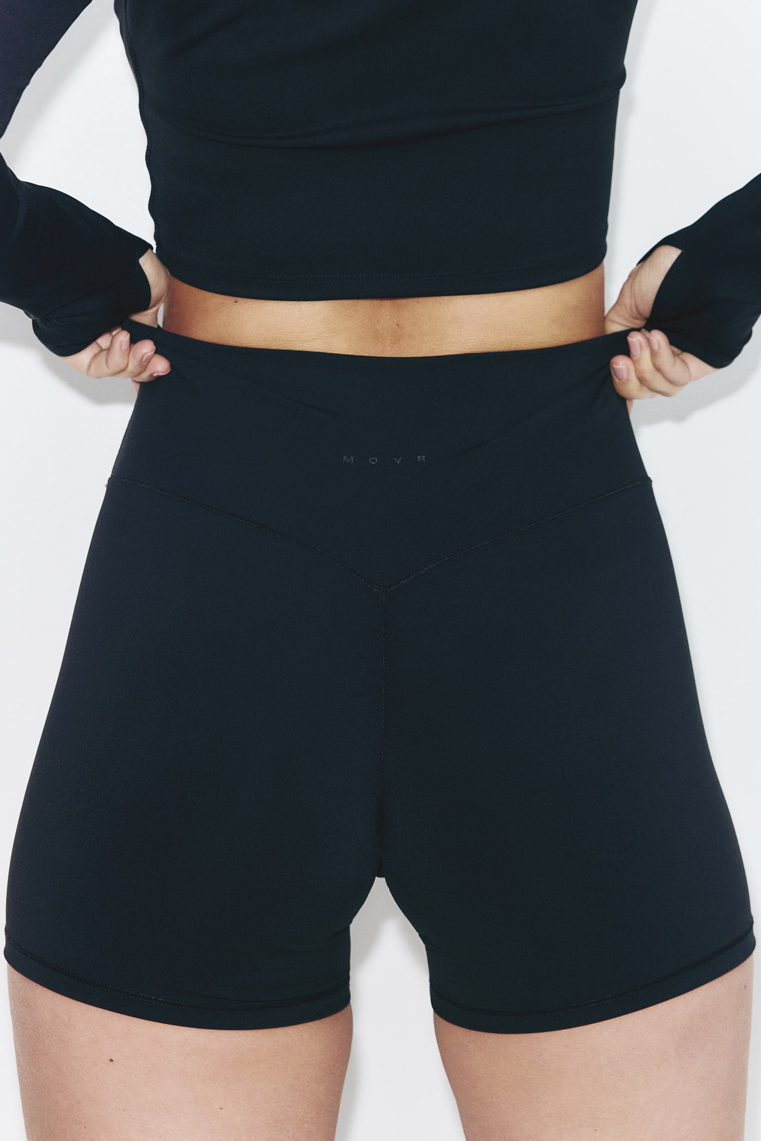 SculptMove™ Sports cycling shorts - Black/Beige - 9