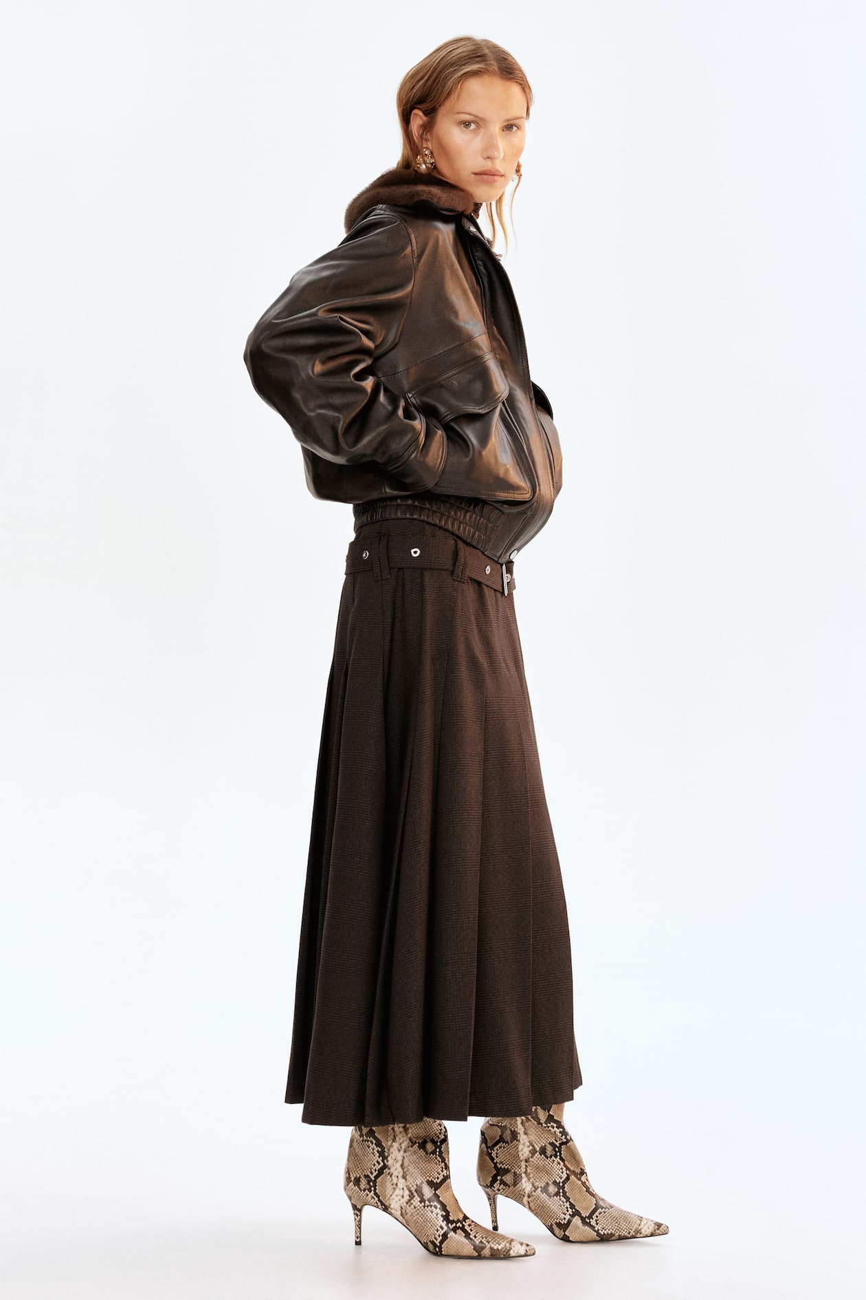 Pleated Skirt with Belt - image 2