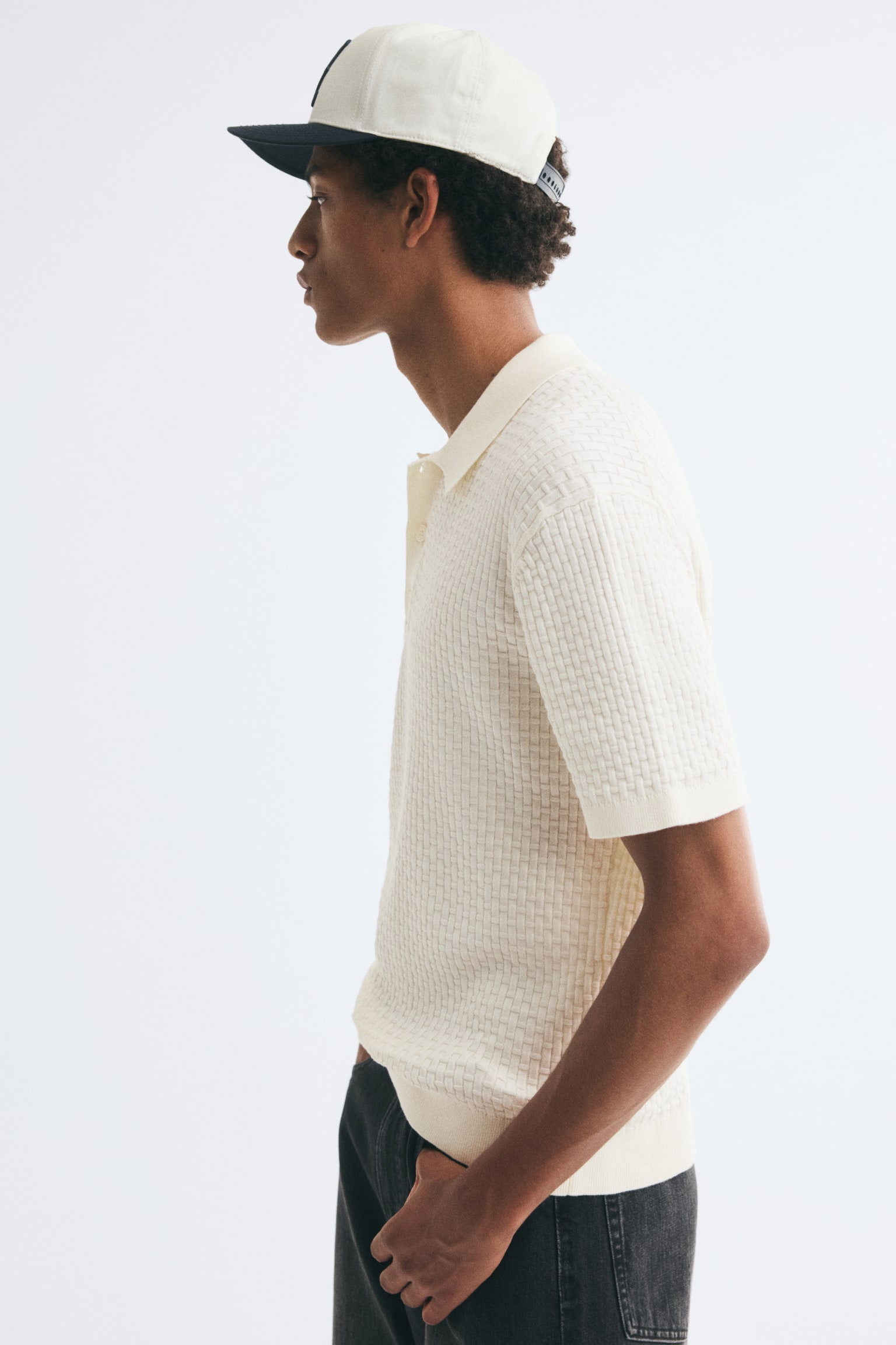 Мужское поло H&M Regular-Fit Textured-Knit Polo Shirt, цвет: Кремовый — фото 6