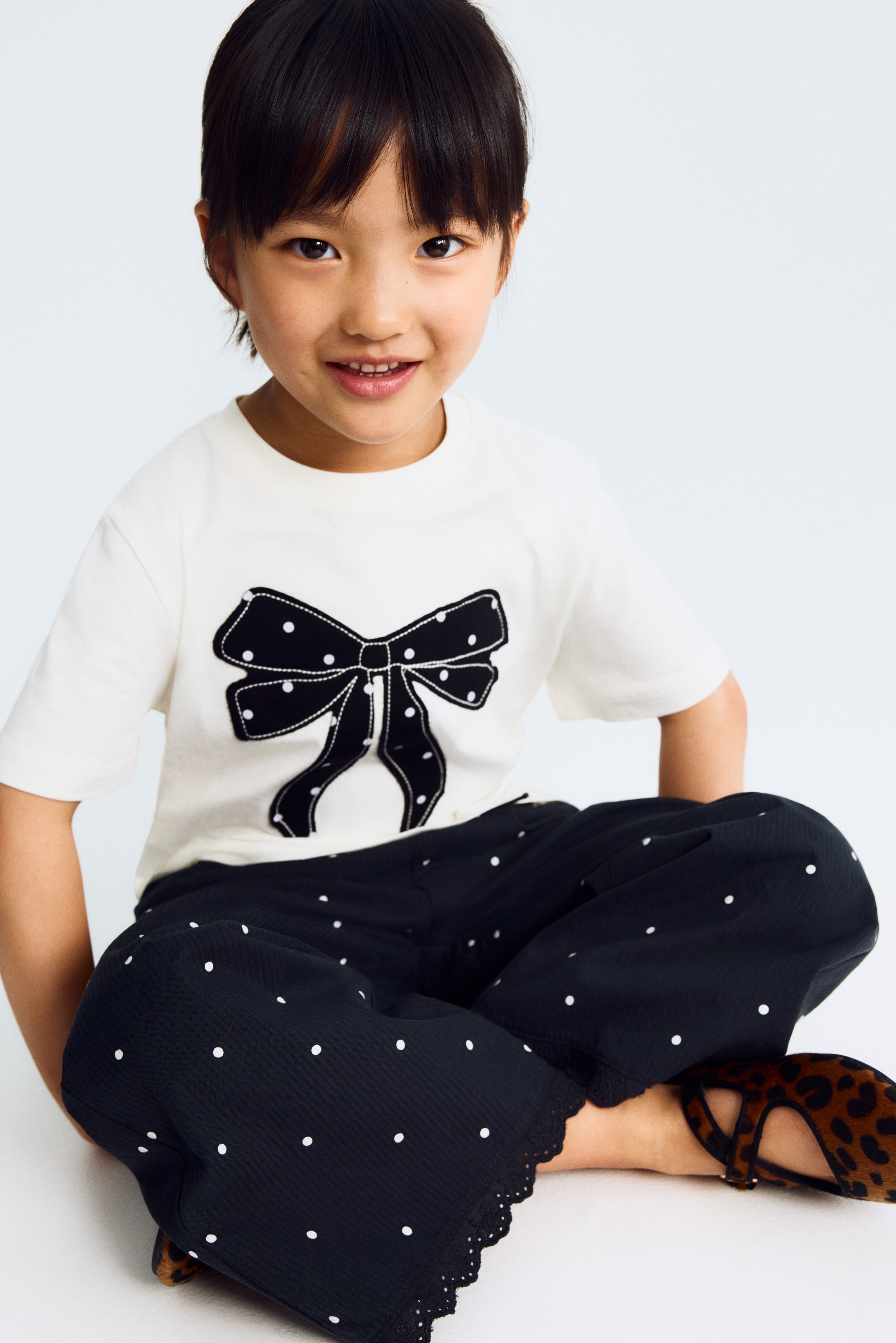 Light blue/striped Lace-trimmed seersucker trousers for kids | H&M US