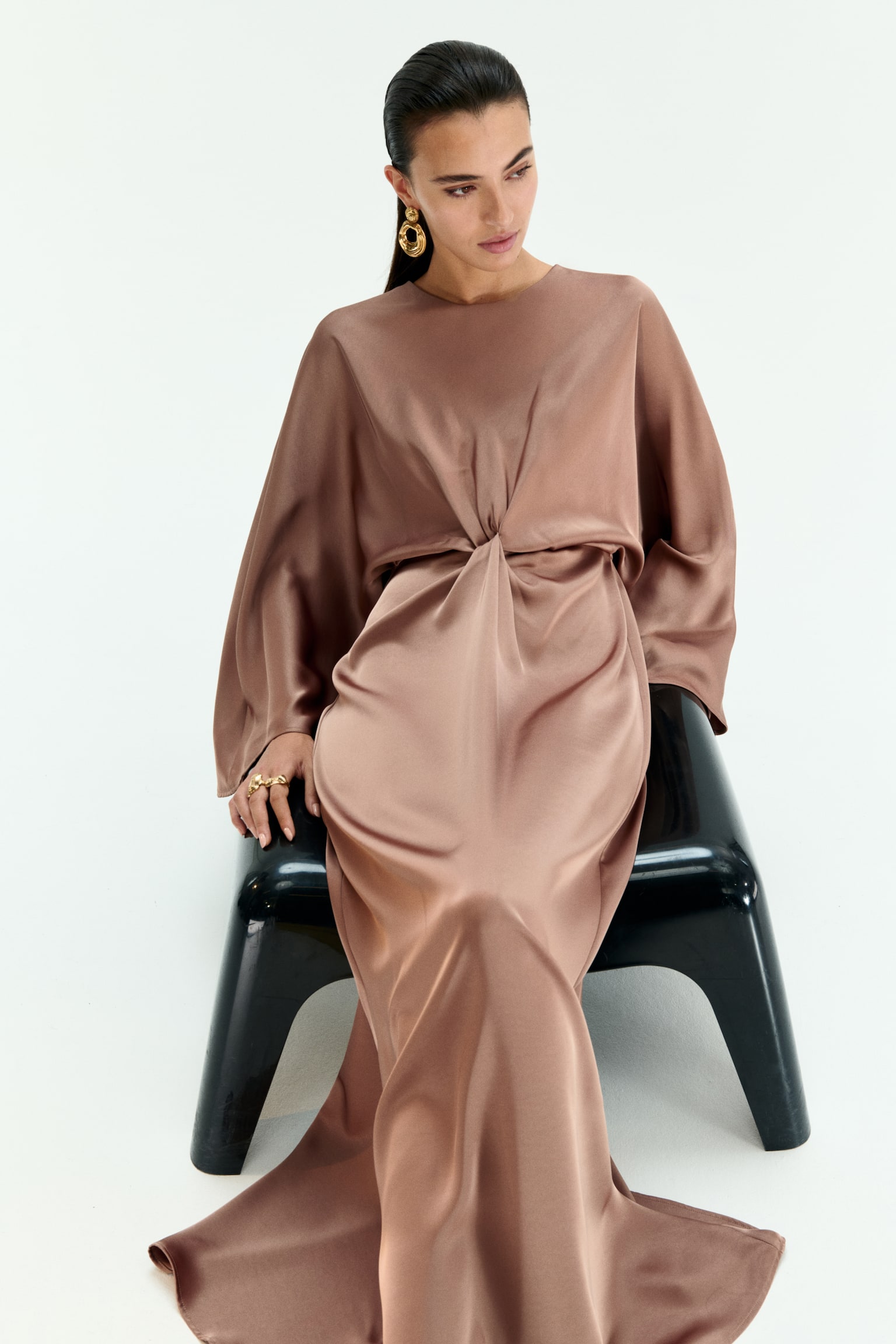 Twist-detail satin dress - Dark beige/Pink - 4
