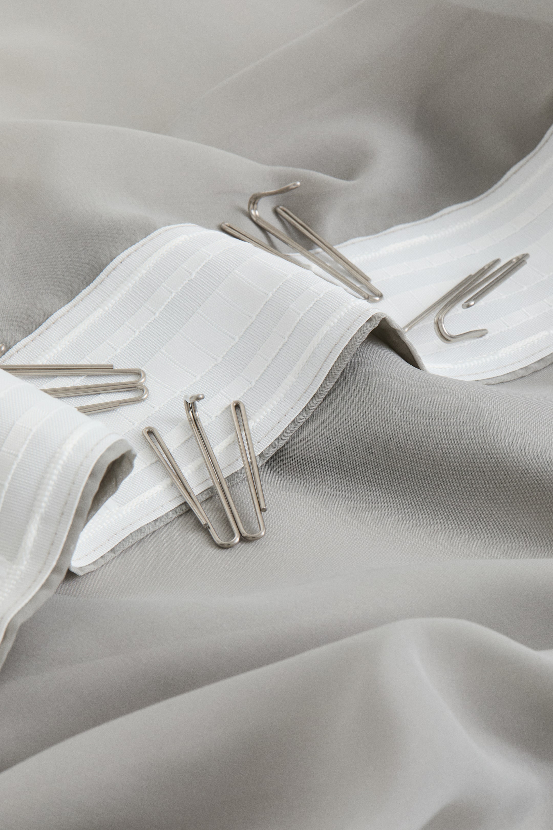 Visualizza immagine più grande: Tende extra lunghe 2 pezzi - Grigio chiaro - HOME | H&M IT 4