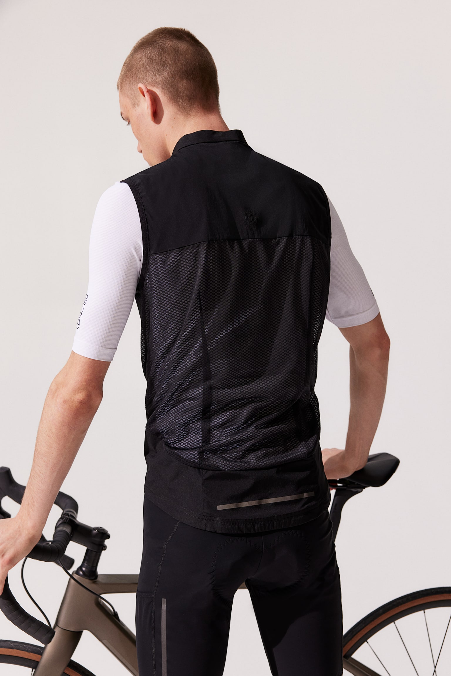 Slim Fit Water-repellent cycling gilet - Black/Dusty green - 8