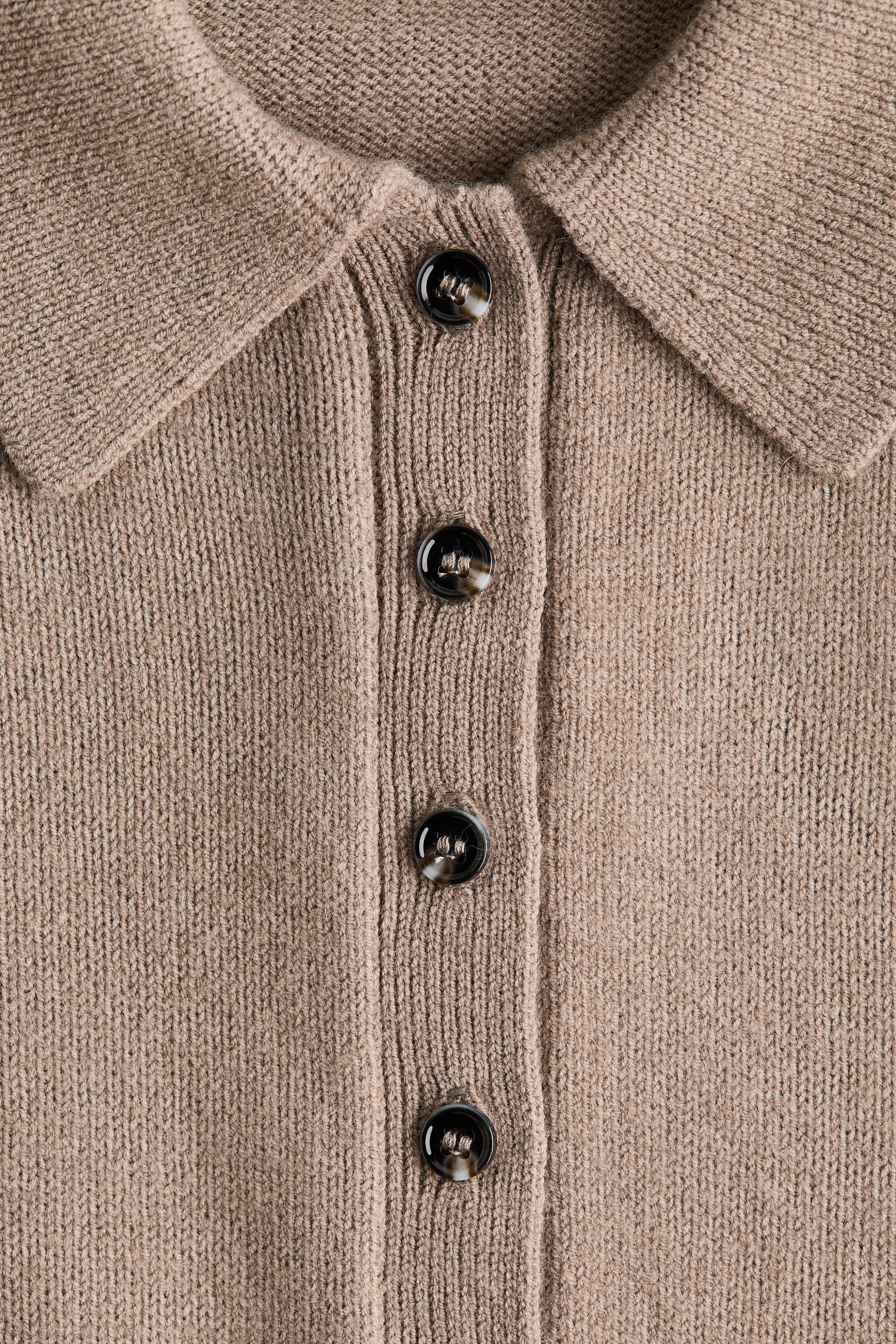 Shoulder-pad polo jumper