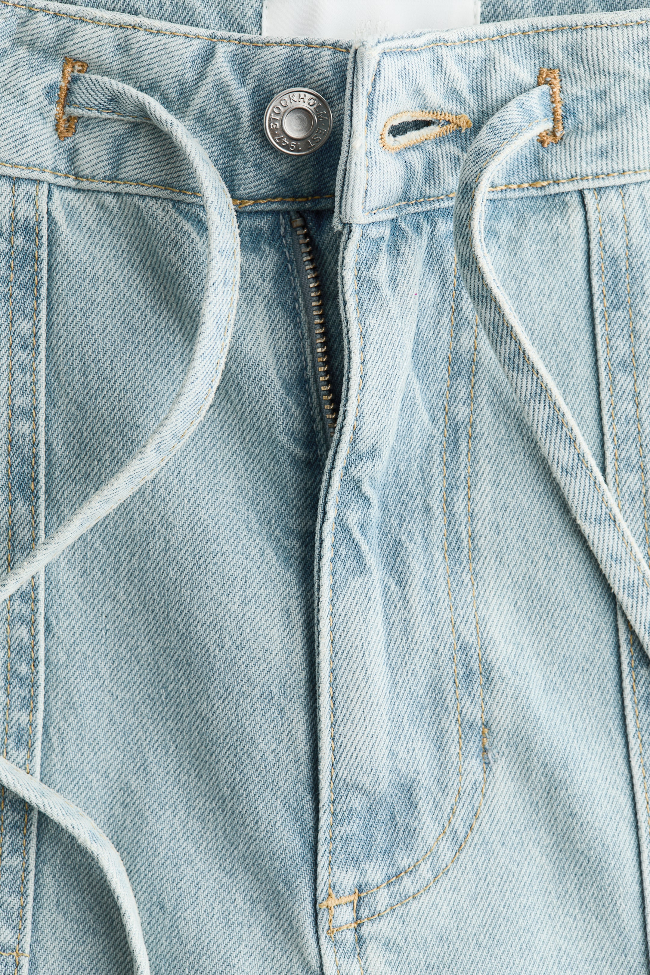 Regular-Waist Barrel-Leg Ankle Jeans