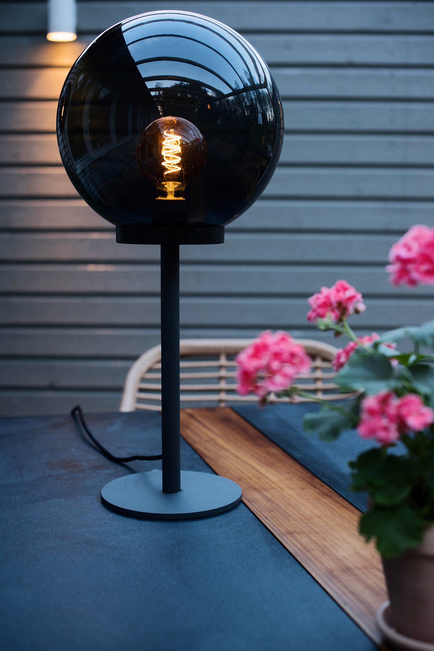 Bordslampa Orby - Svart