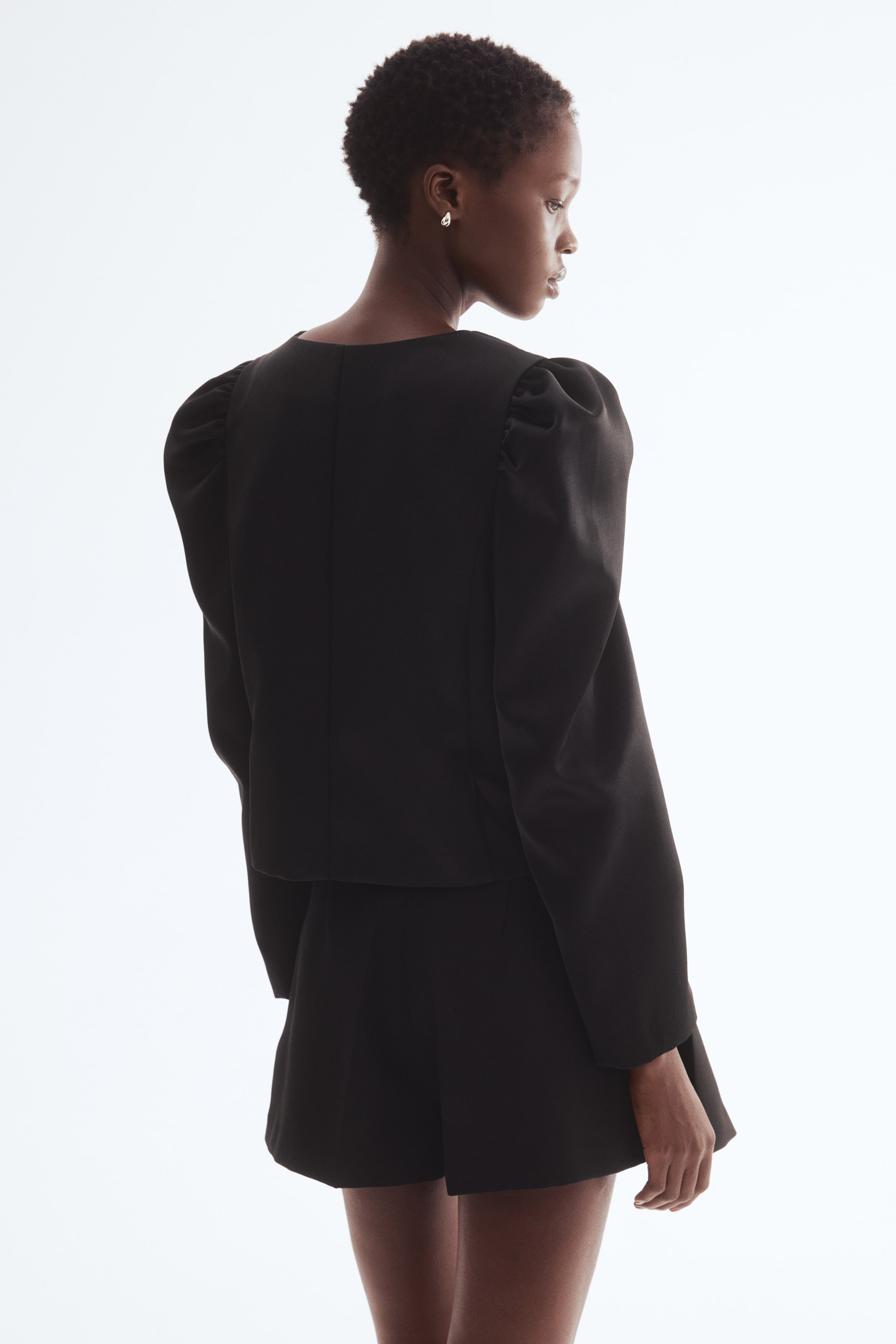 View larger image: Puff-sleeved blouse - Black - Ladies | H&M HK 3