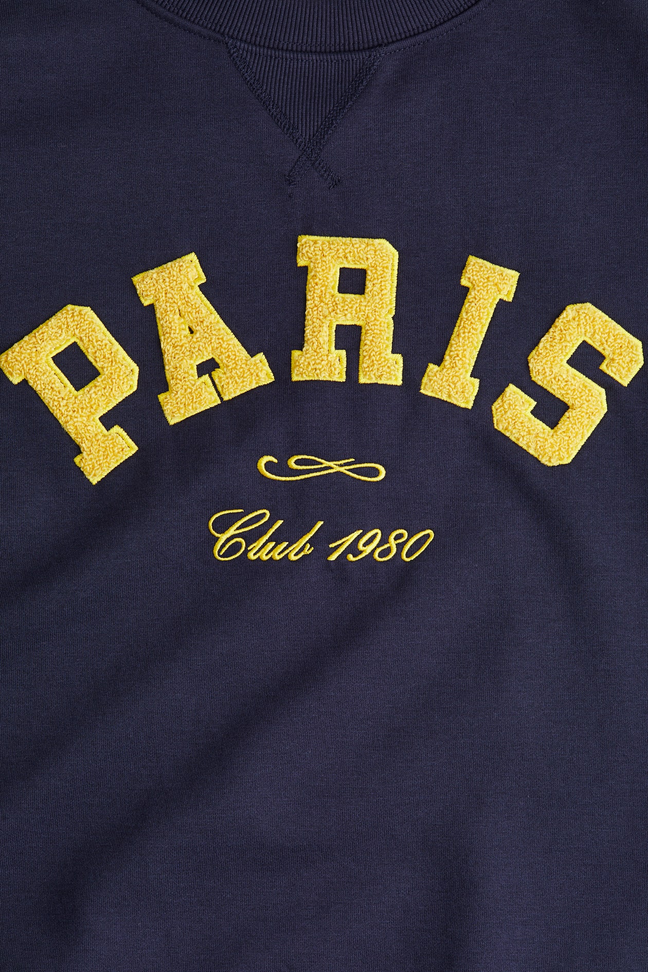 Sweatshirt with Text Motif - image 4