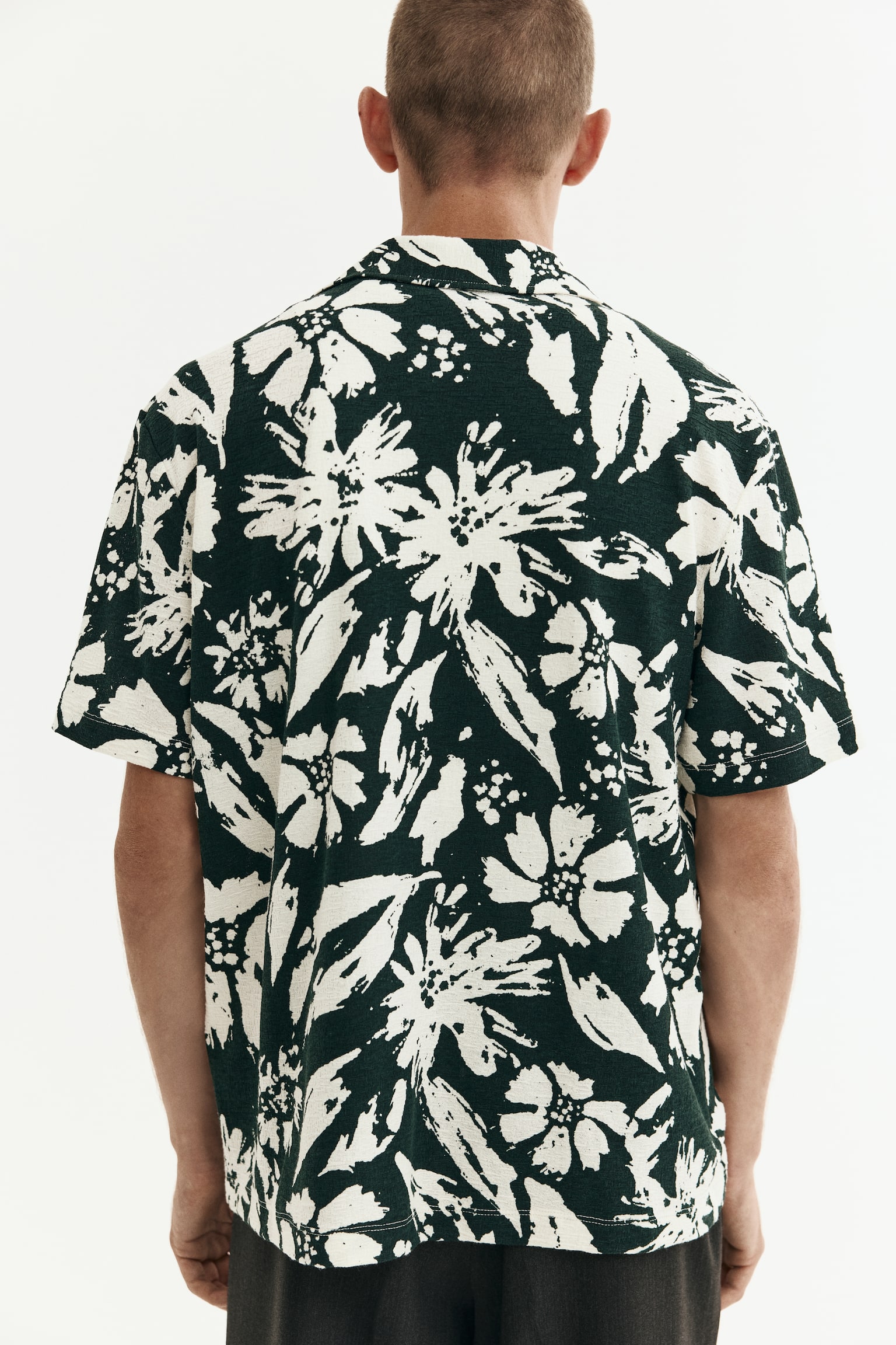 Camisa resort Regular Fit en tejido jacquard - Verde oscuro/Floreado/Blanco/Floreado - 3