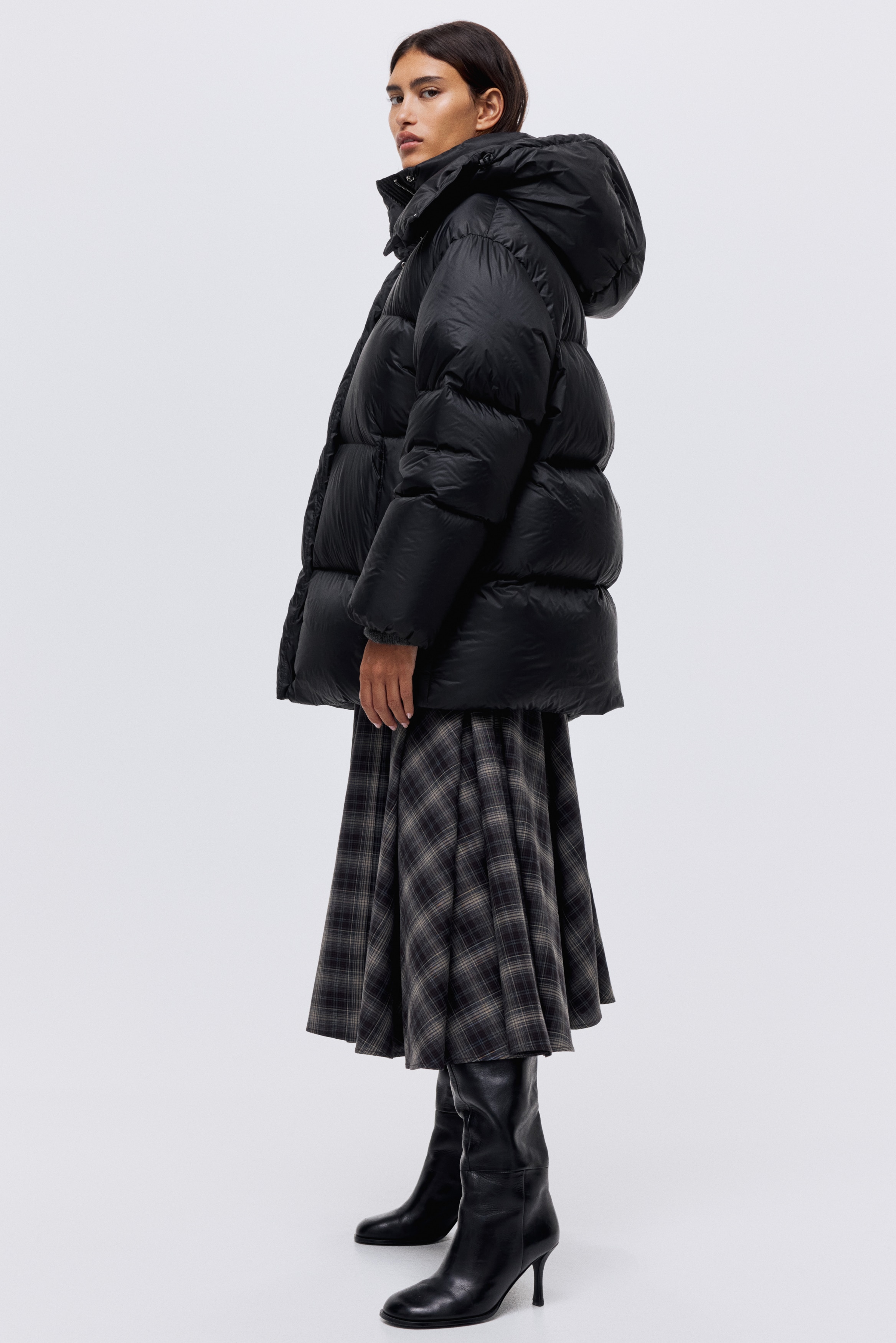 Hooded down puffer jacket