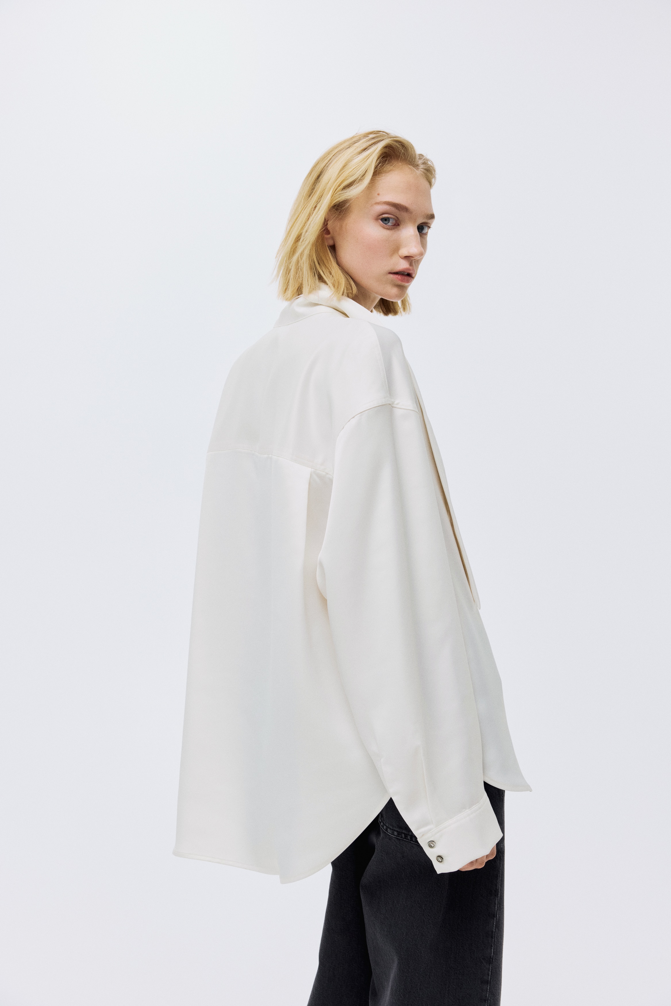 Bow-collar blouse