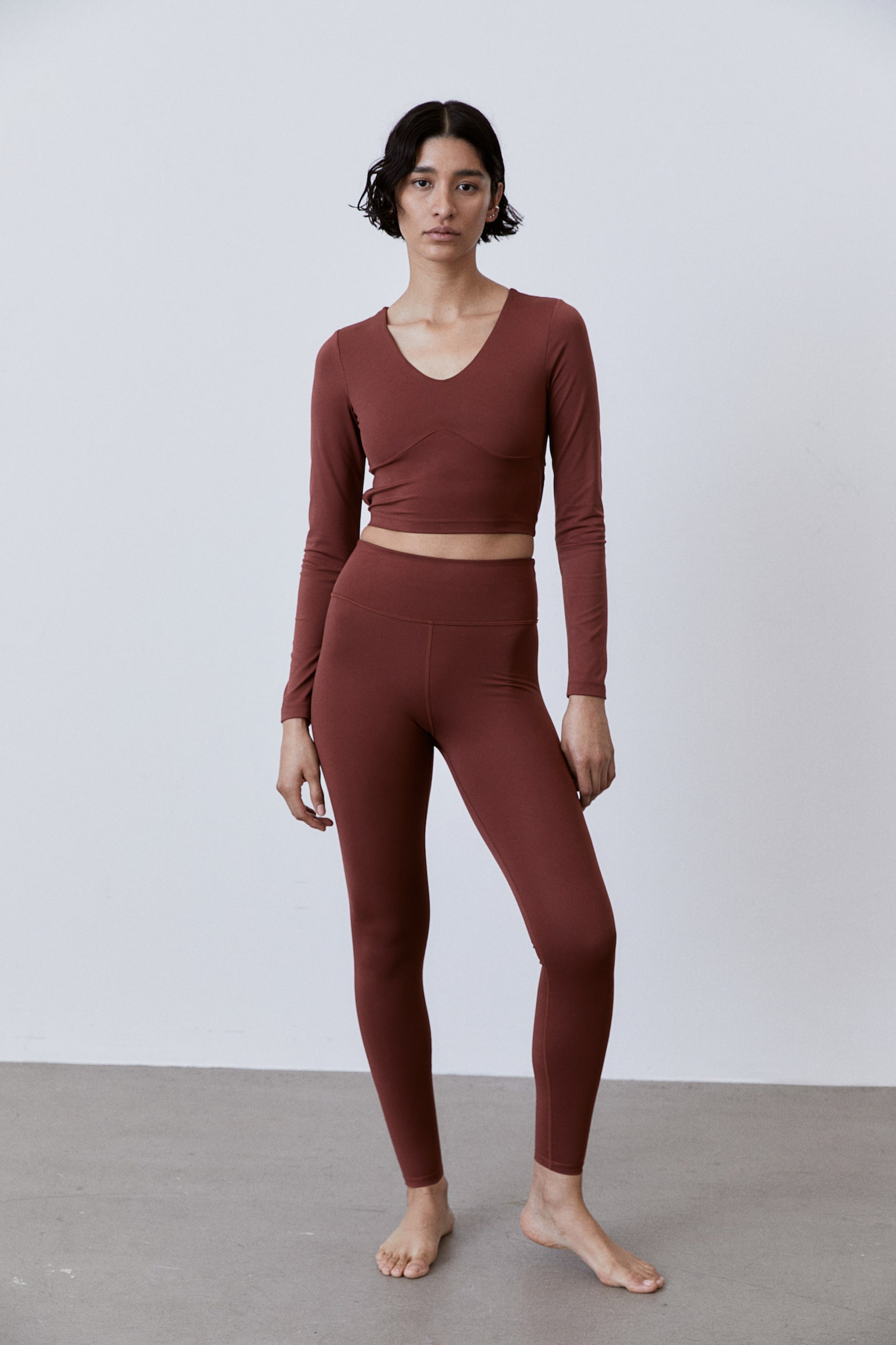 Cropped Activewear Top In SoftMove™ - Rust brown/Black - 4