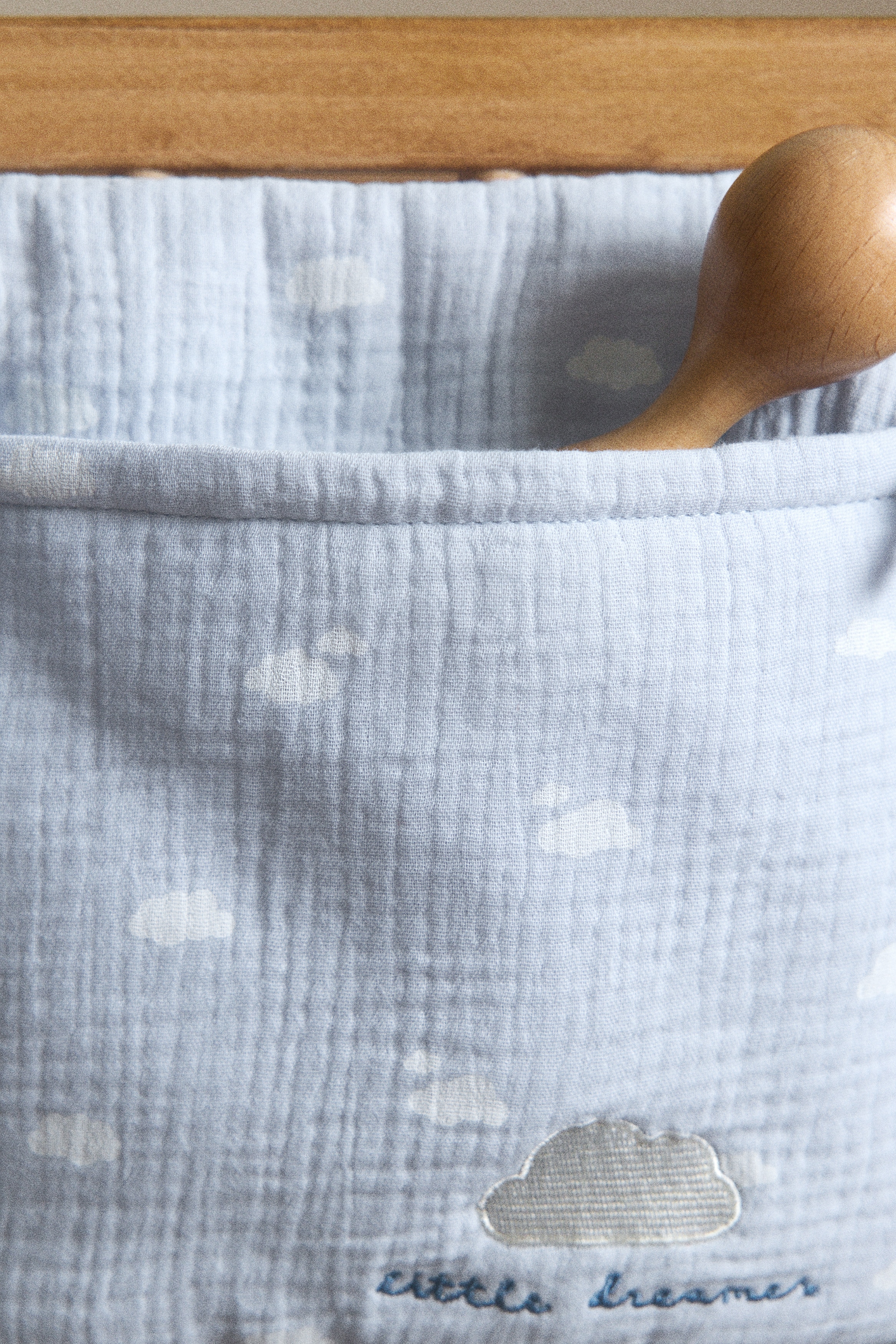 Muslin Hanging Nursery Organizer - Light blue/clouds/White/cherries