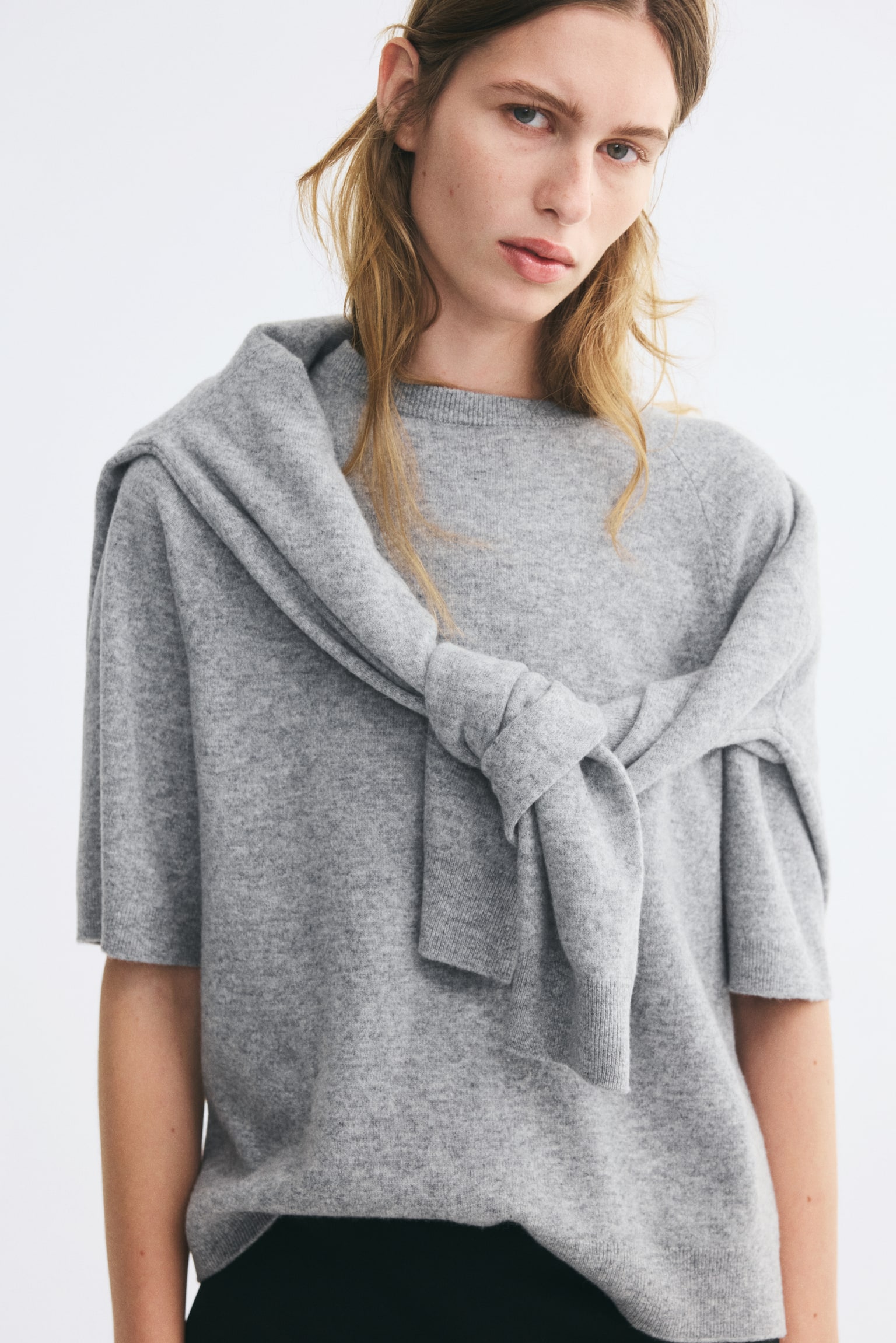 Женский топ H&M Short-Sleeved Wool Top, цвет: Серый меланжевый — фото 3
