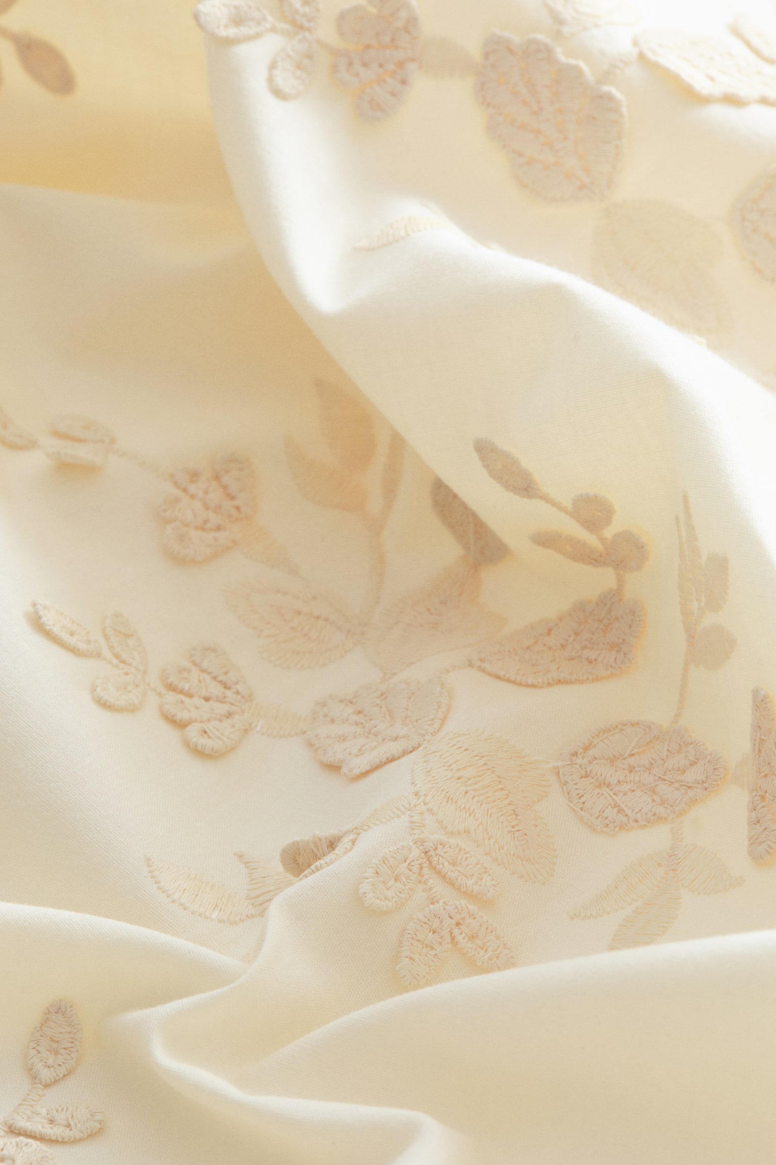 Embroidery-detail cotton pillowcase - Light yellow/Floral/White/Floral/Light beige/Floral - 3