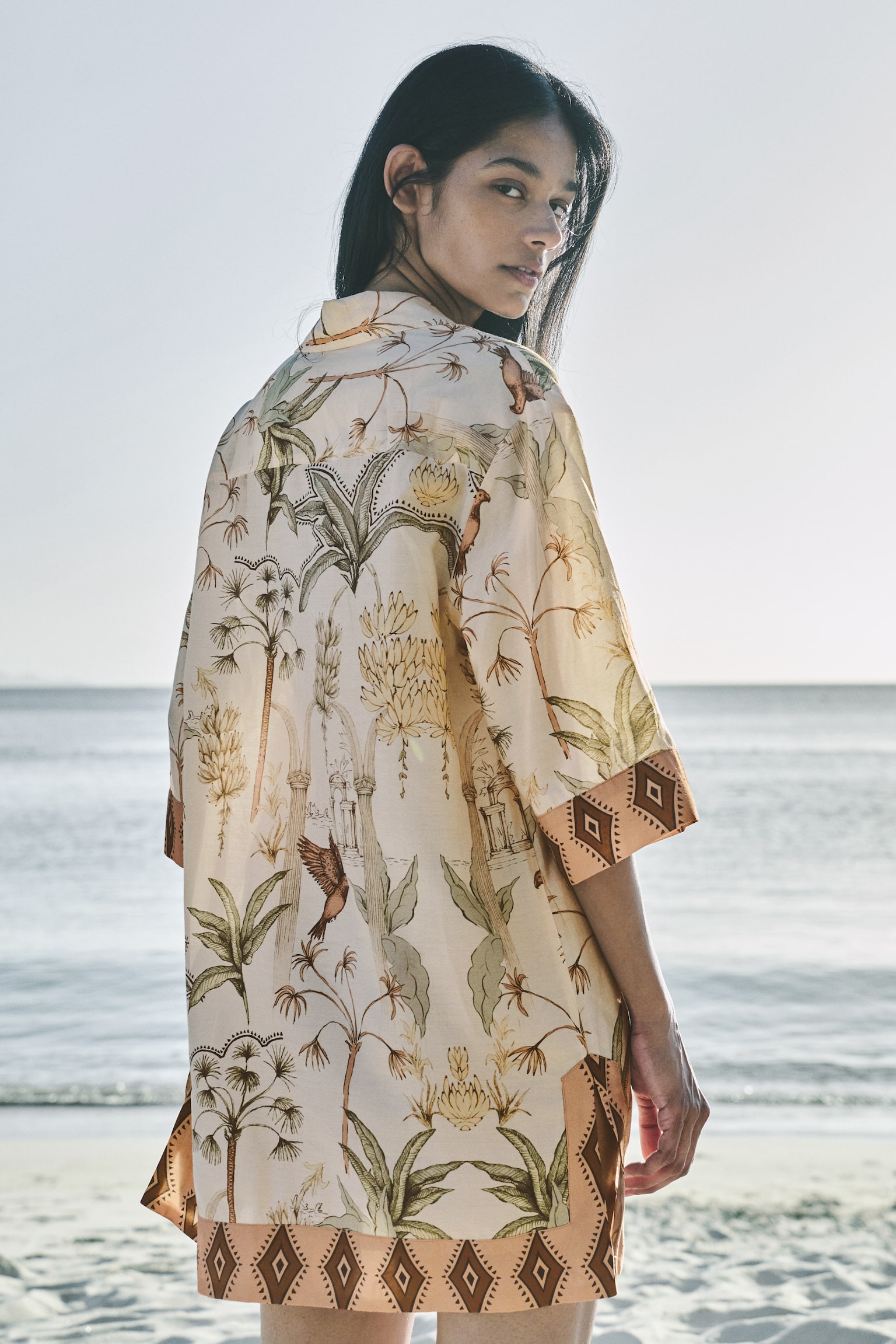 Loose-fit tunic dress - Pale yellow/Plants - 4