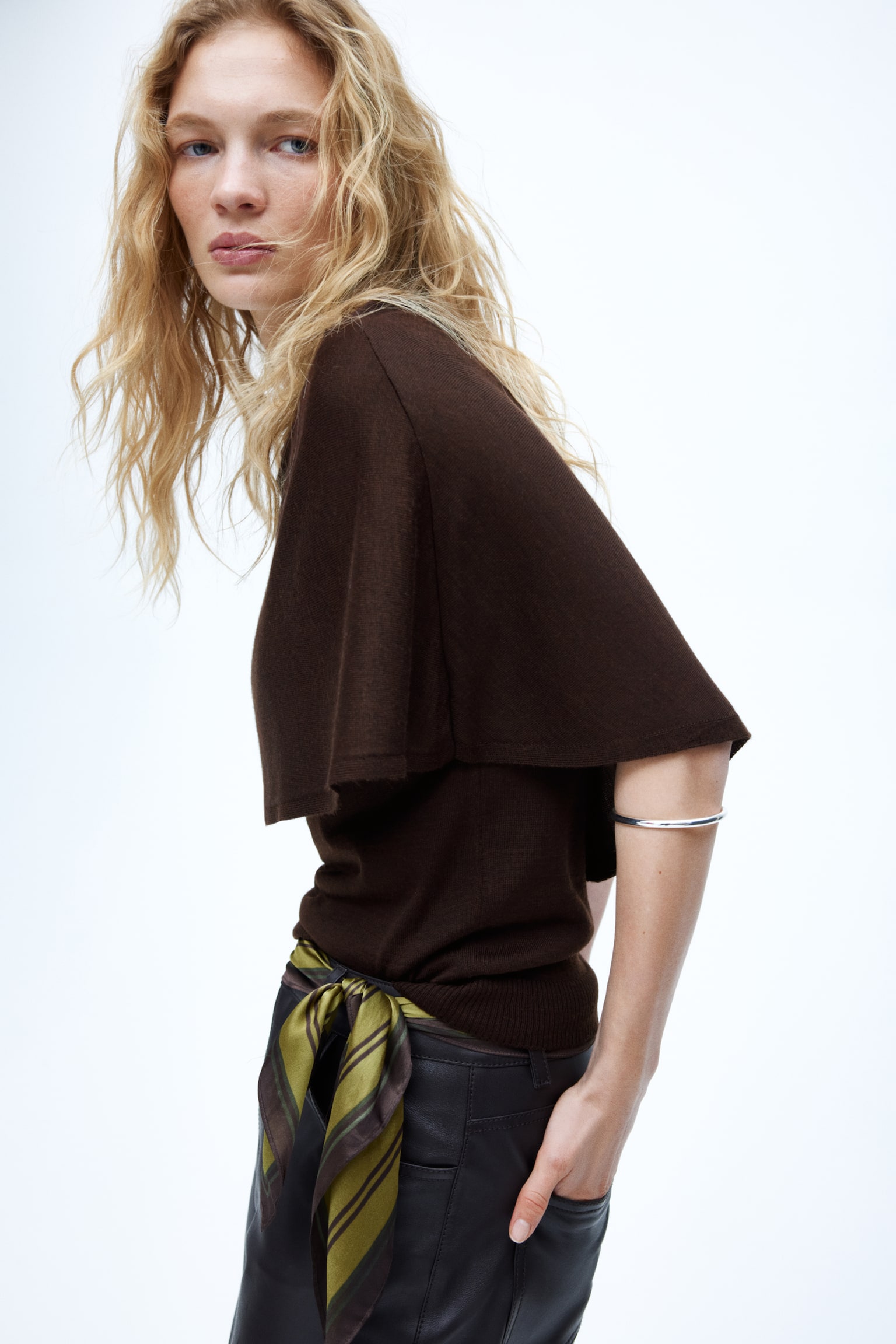 Fine-knit cape top - Dark brown - 6