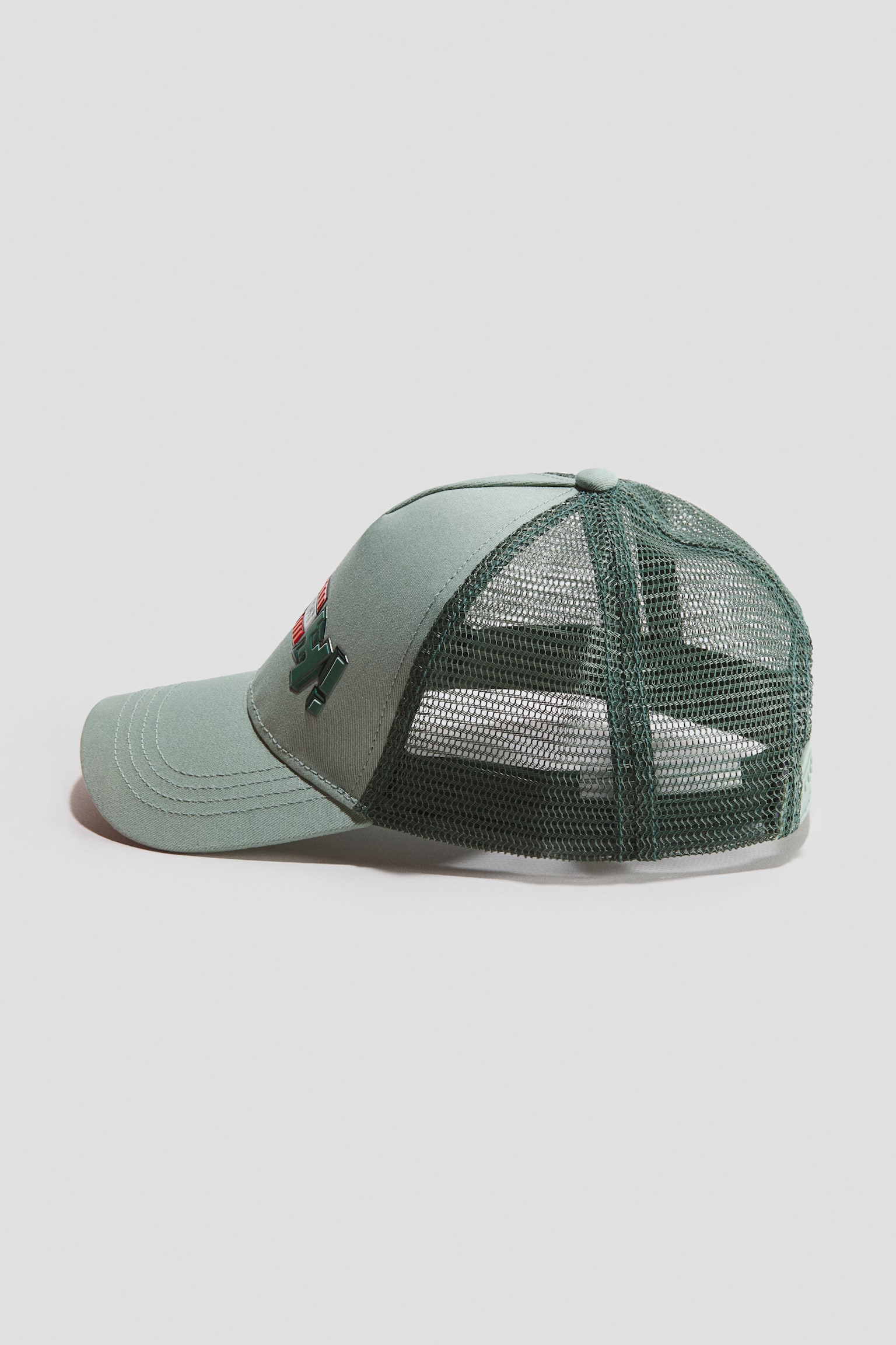 Детская кепка H&M Trucker с принтом, цвет: Пыльный зелёный — фото 2