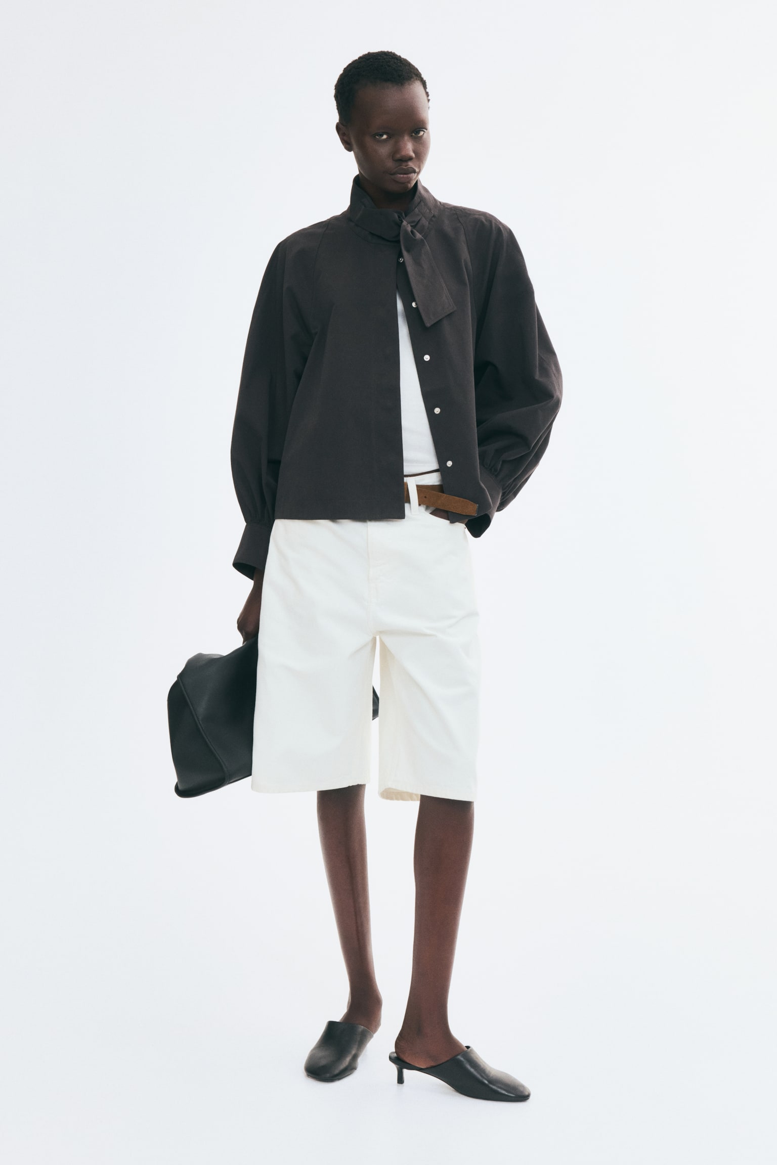 Женская куртка H&M Oversized Twill, цвет: Тёмный коричневый — фото 3
