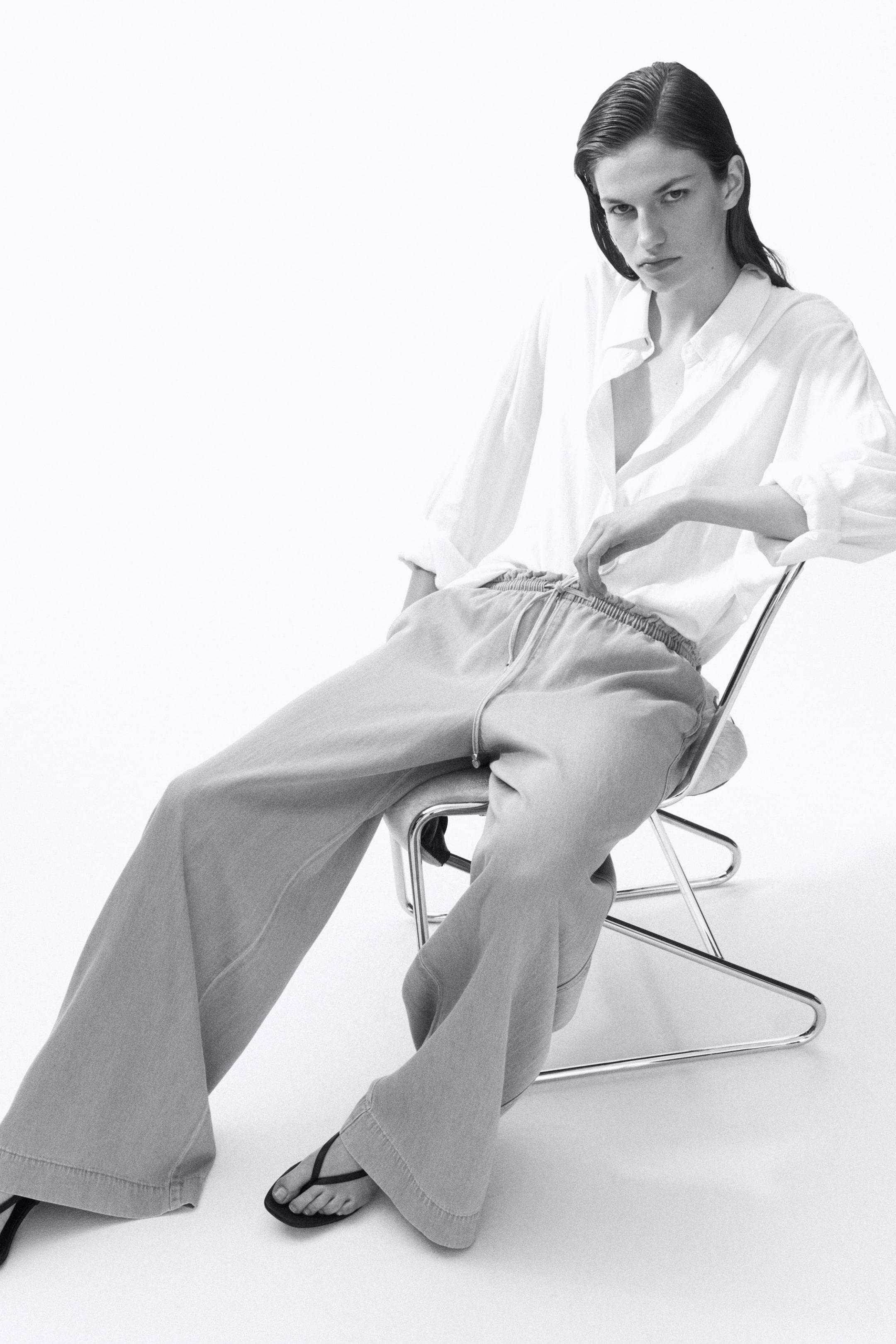 Pantalon taille froncée à jambes larges