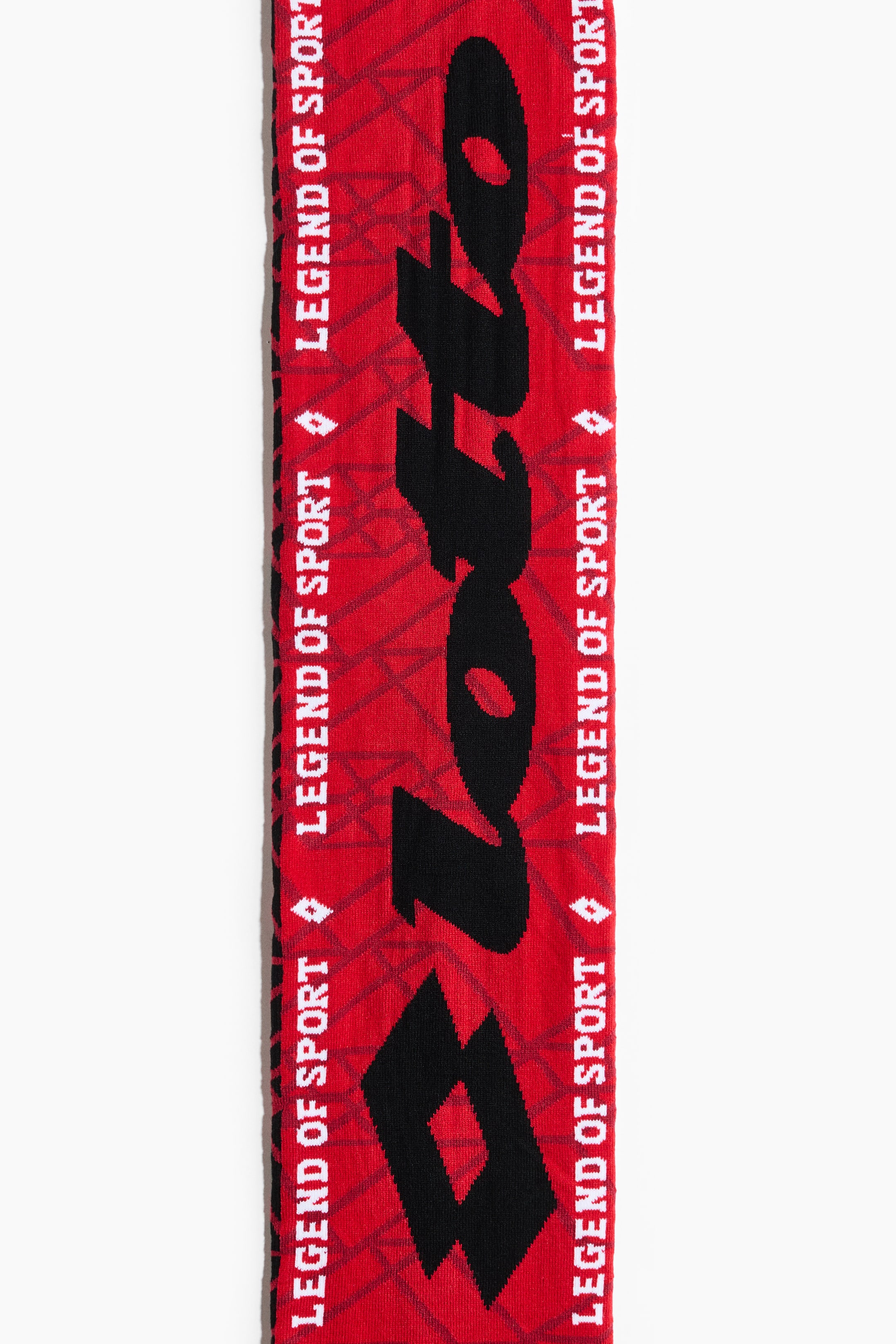  Jacquard-Knit Scarf