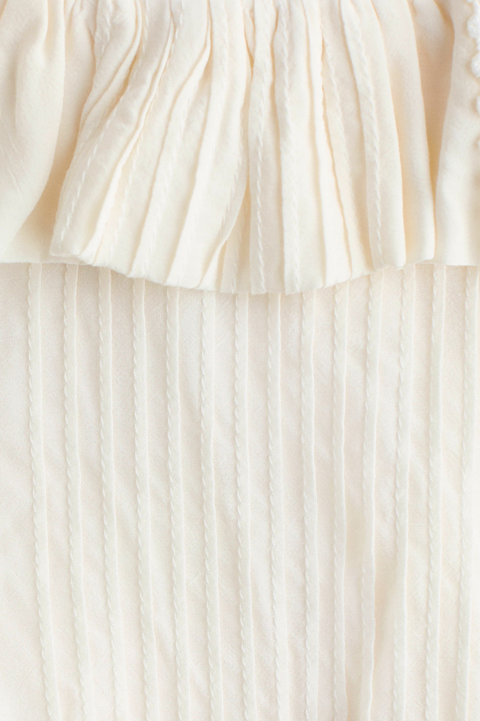 Bubble-hem strappy top - Cream - 5