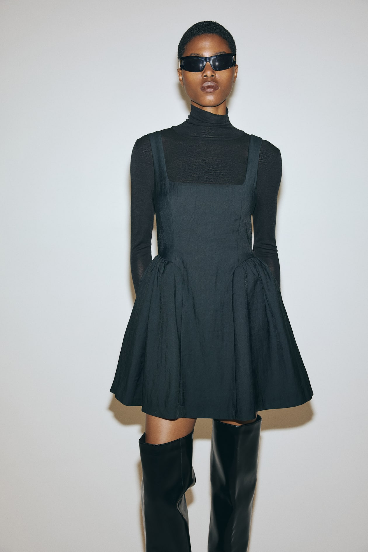 Gathered square-neck dress - Noir - FEMME | H&M FR