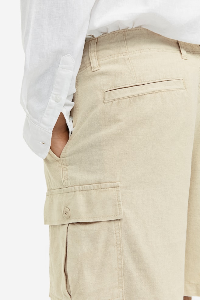 Regular Fit Linen-blend cargo shorts - Beige/Cream - 8