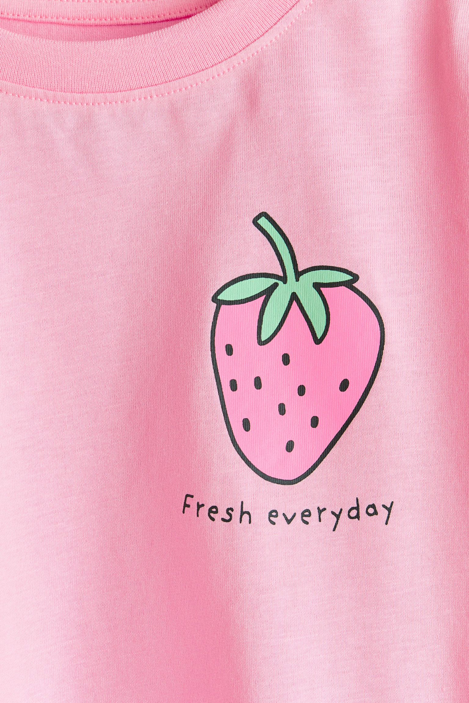 Printed T-shirt - Pink/Strawberry/Red/Mon Amour/White/Ice cream/Peach pink/Summer/Yellow/New York/Cream/Rainbow/Light pink/Unicorn/Light green/Ma Chérie/Light beige/Ballerinas/Light pink/Cherries/Light blue/Paris - 4