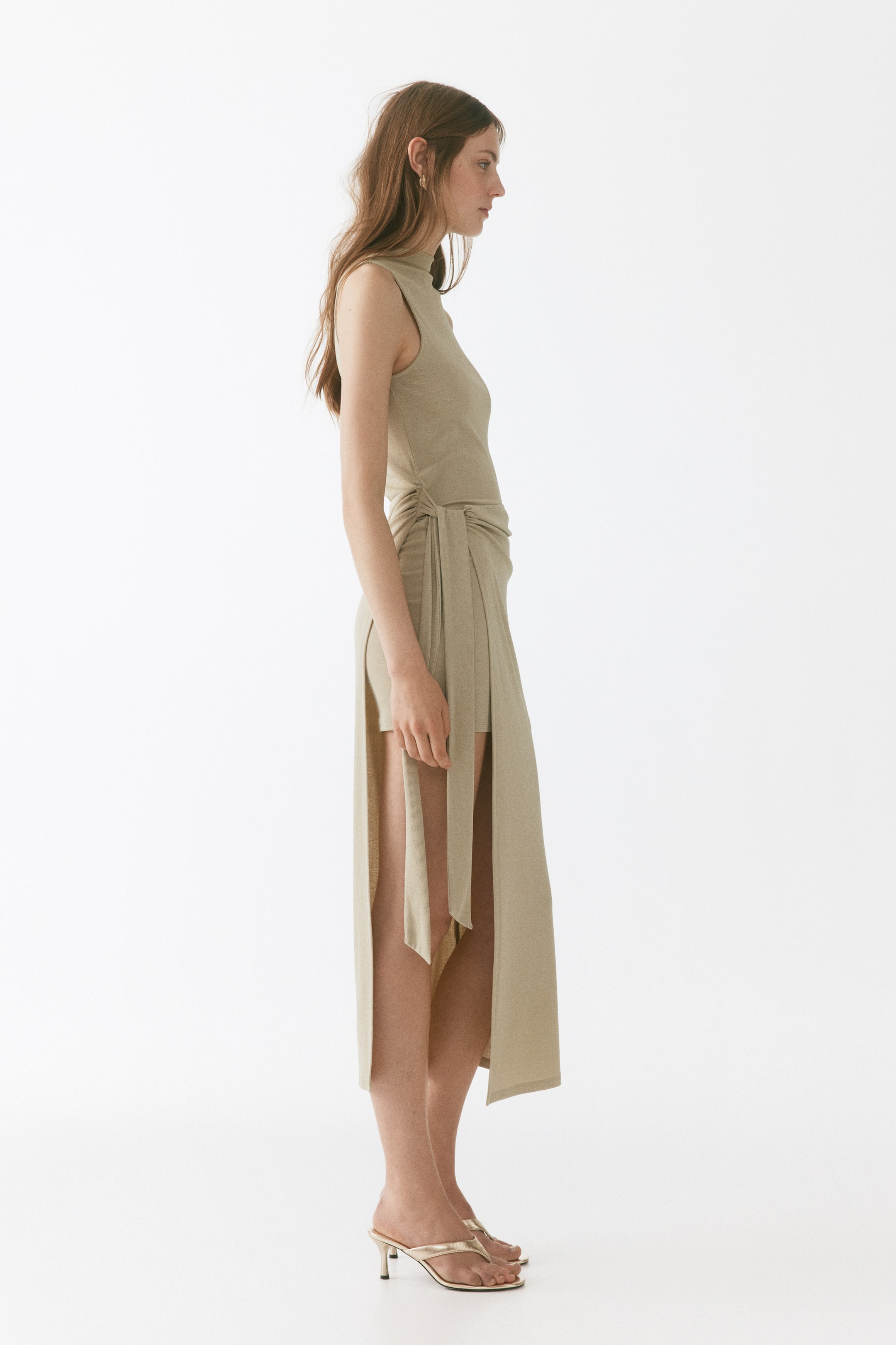 Robe côtelée avec panneau