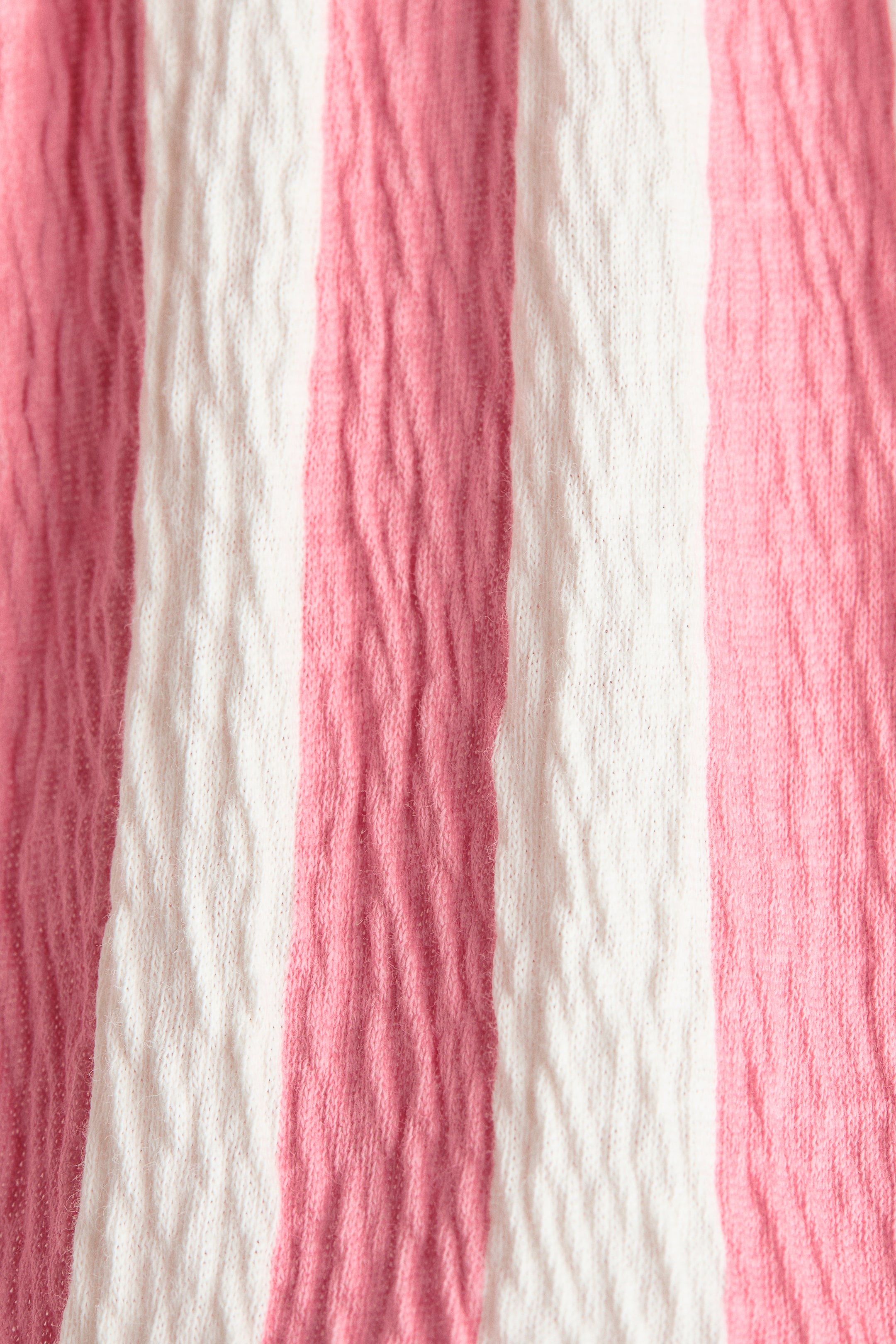 Agrandir l'image: Textured cotton shorts - Blanc/rayures roses - ENFANT | H&M CH 2