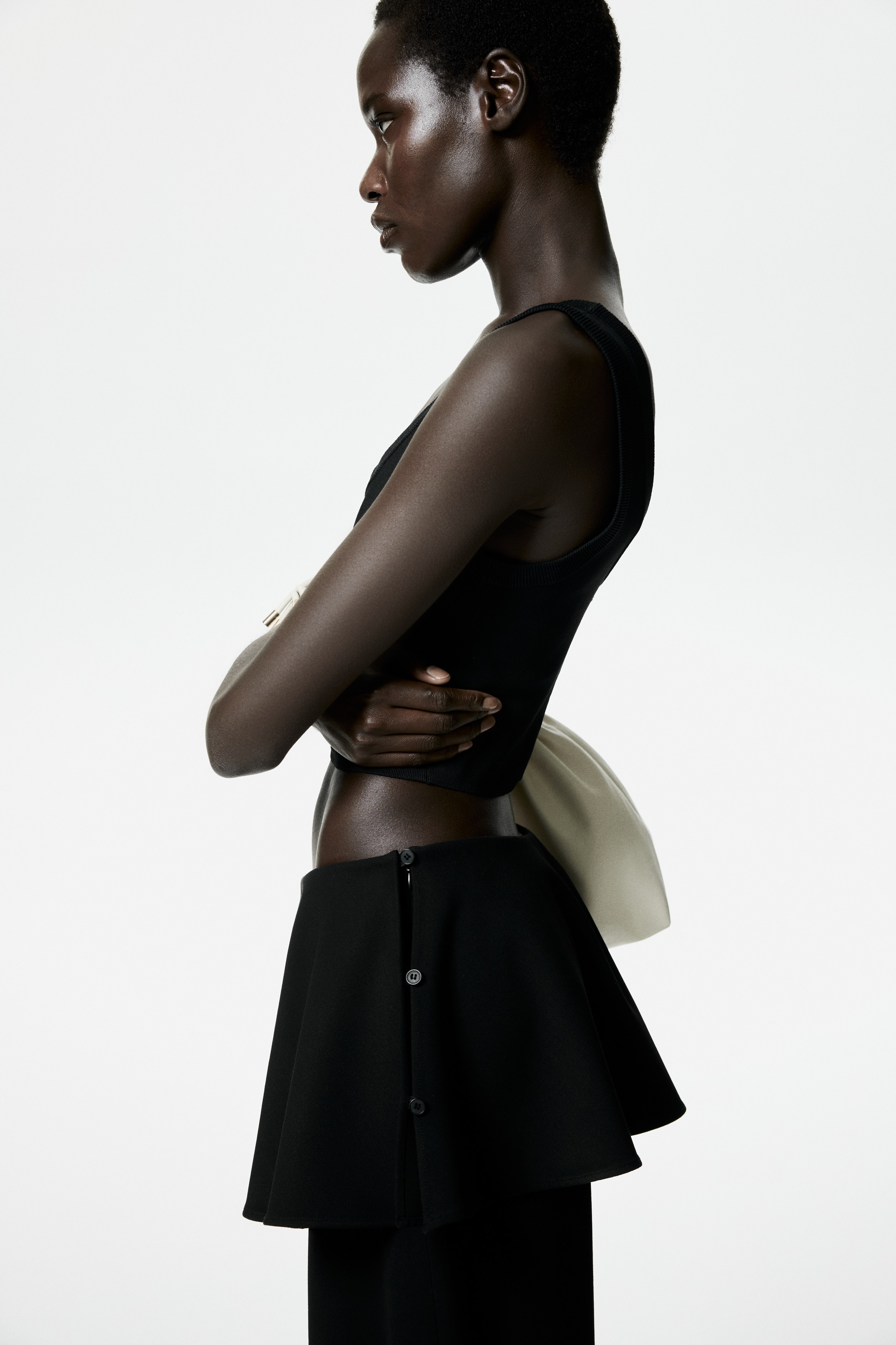 Skirt-Layered Barrel-Leg PantsModel