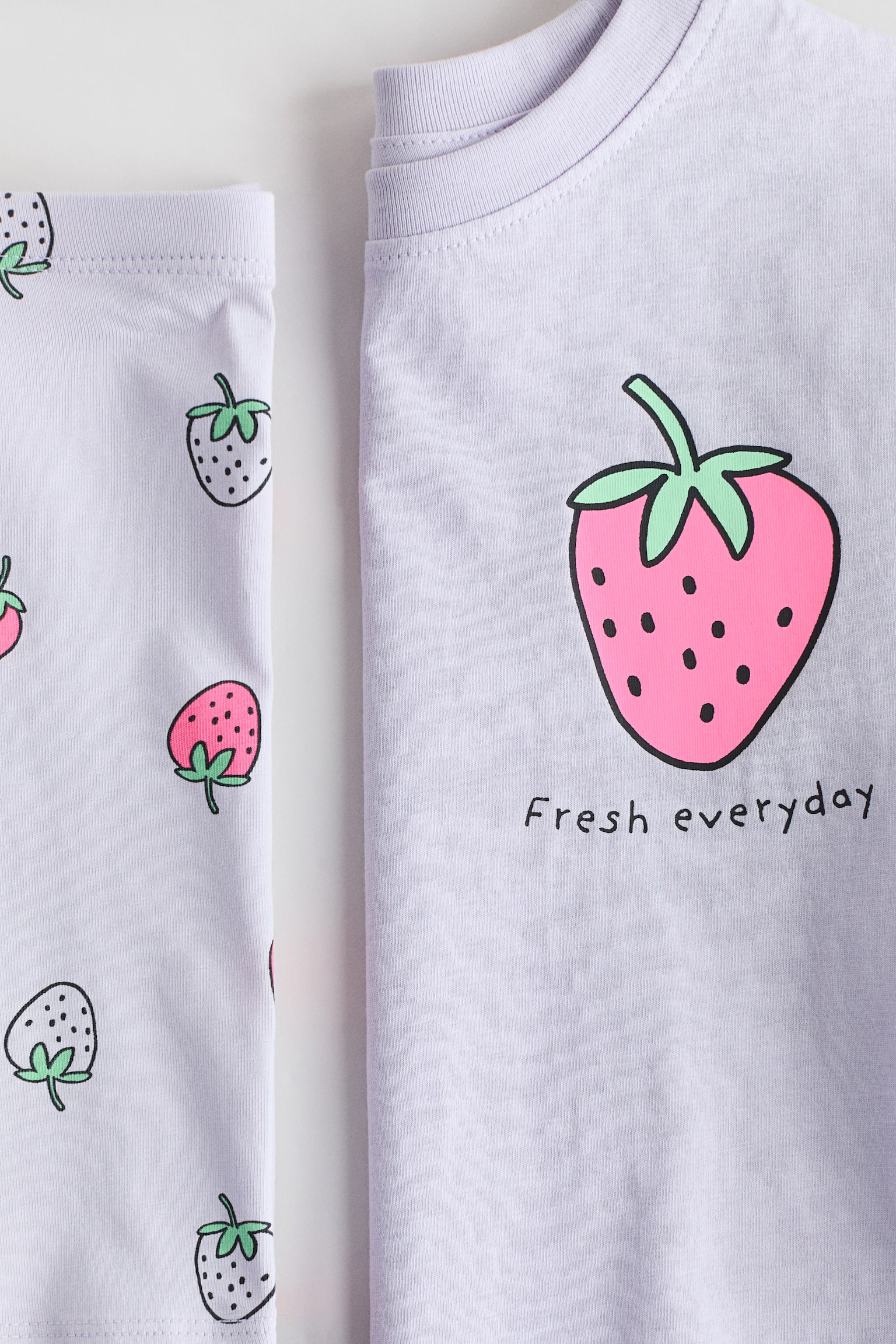 2-piece cotton jersey set - Light purple/Strawberries/Cream/Cherries/White/Floral/Light turquoise/Cherries/Light blue/Bows/Light pink/Croissant/Light beige/Heart - 2