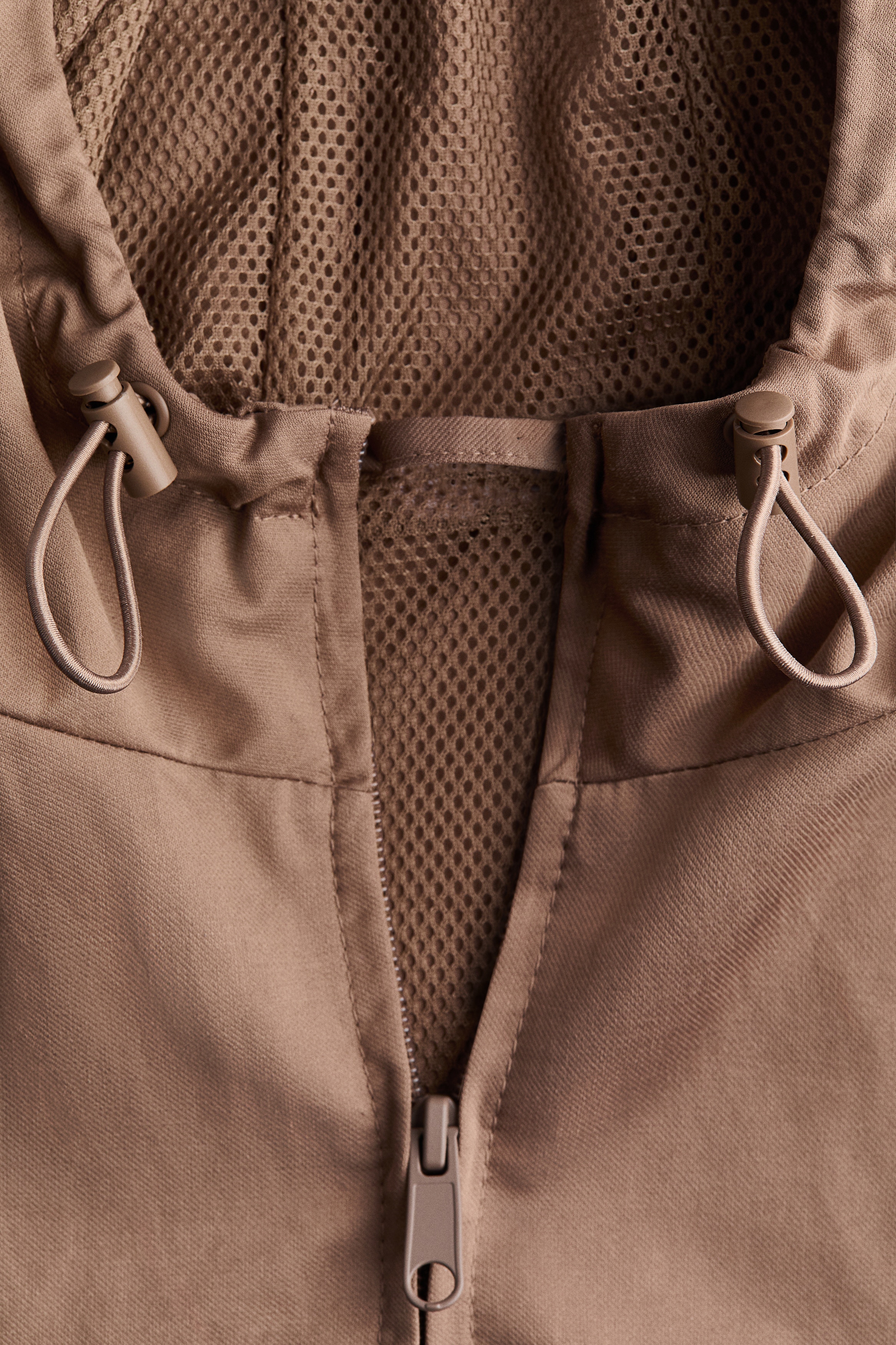 Hooded windbreaker