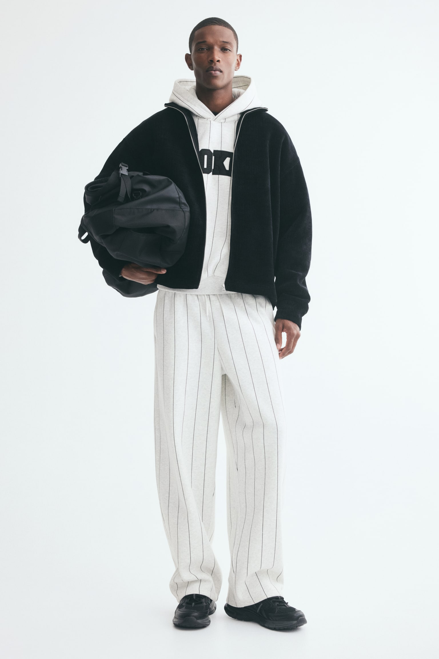 Мужские брюки H&M Relaxed-Fit Brushed-Inside Sweatpants, цвет: Серый меланжевый / Полосатый — фото 2