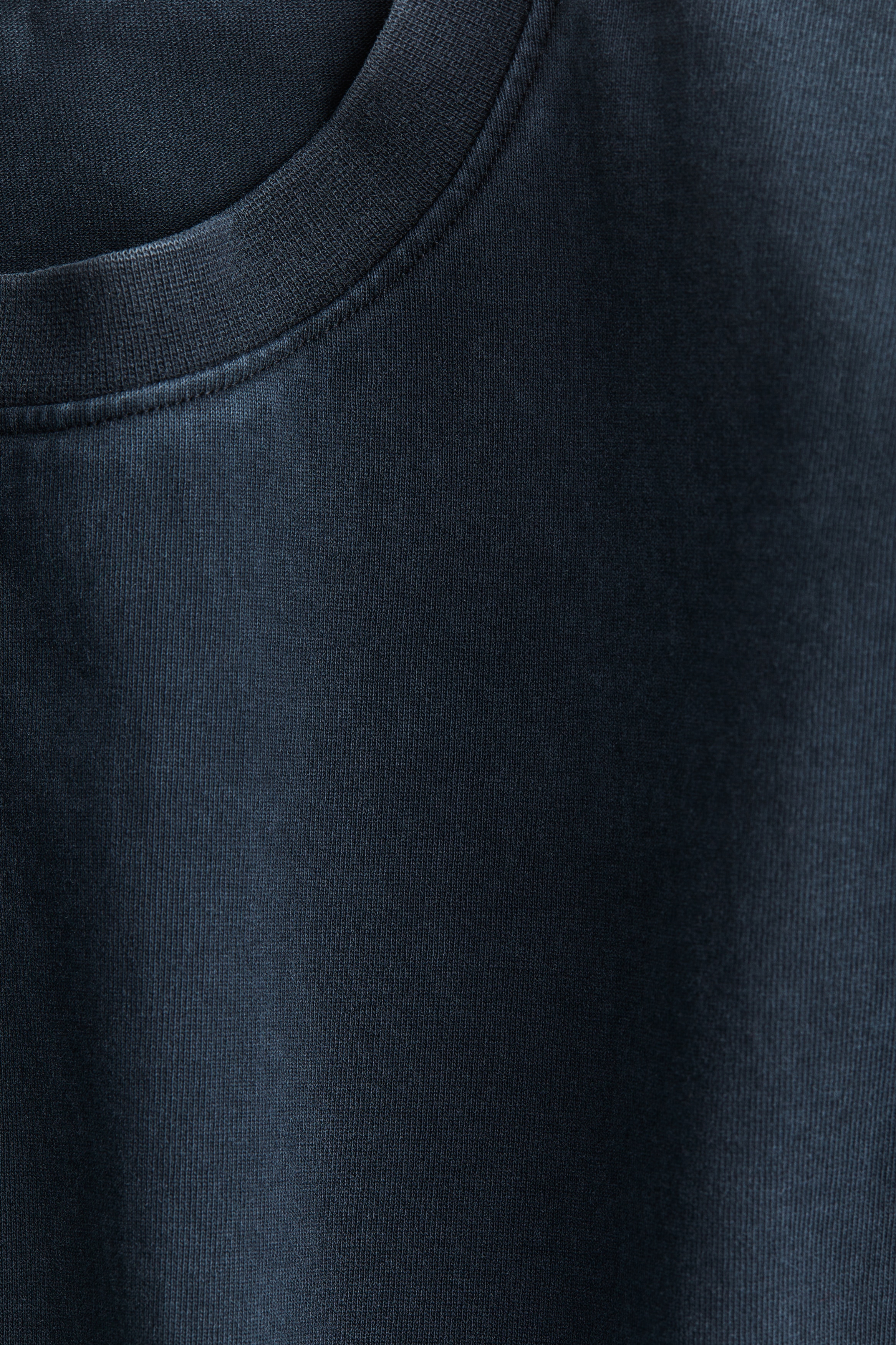 Shoulder-pad vest top
