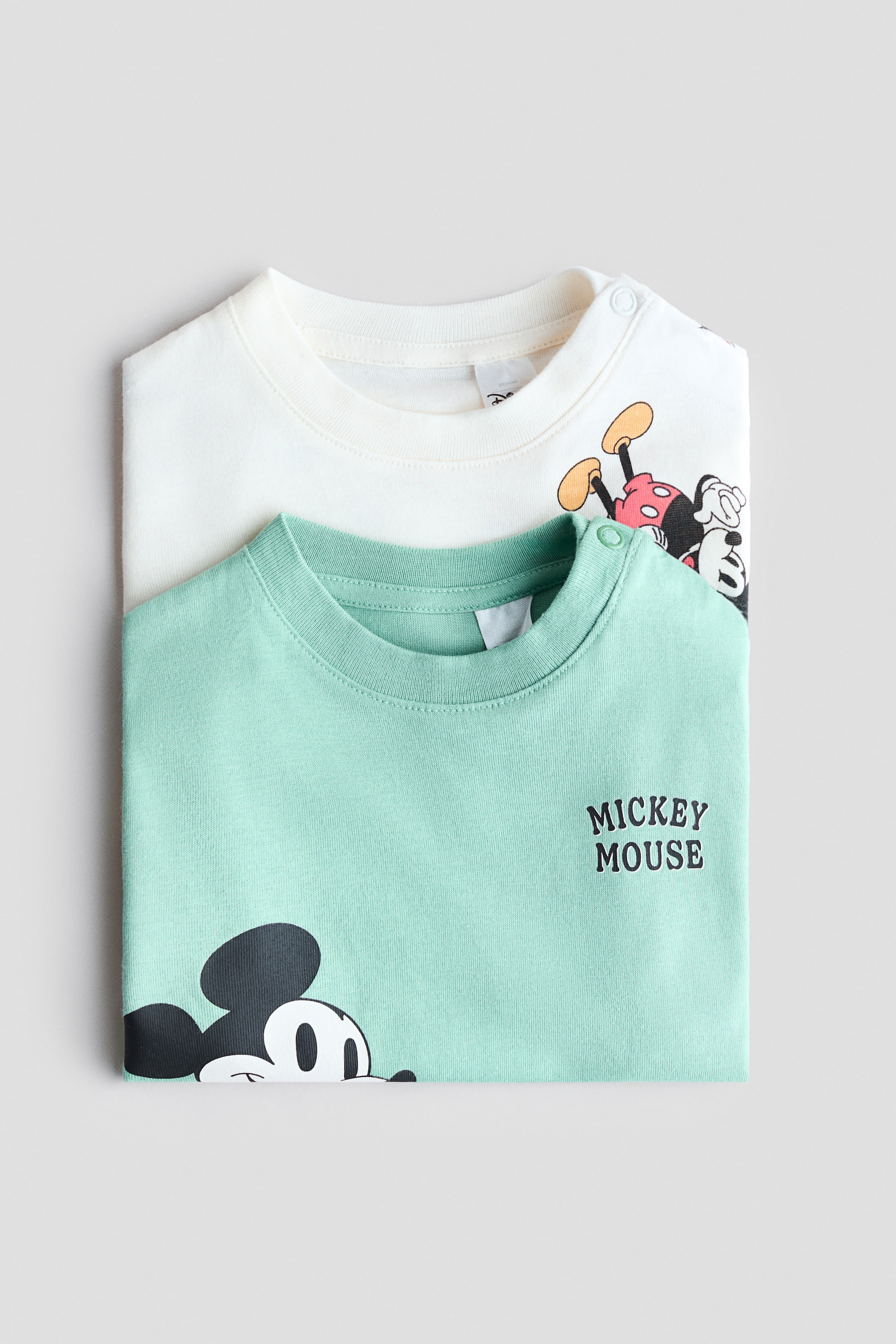 Voir une image plus grande: Lot de 2 T-shirts imprimés - Vert clair/Mickey - ENFANT | H&M CA 2
